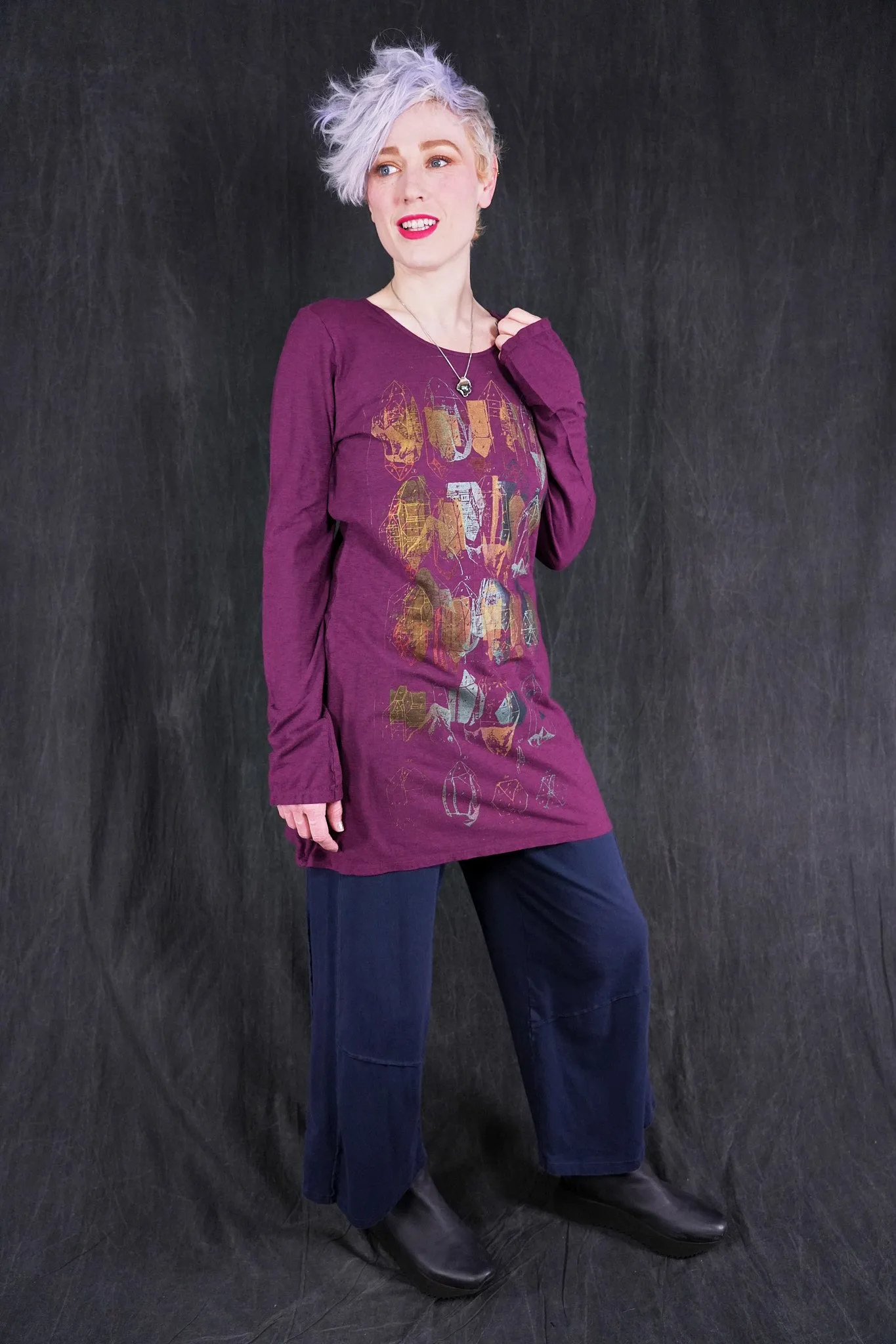 1600 Simple Tee Tyrian