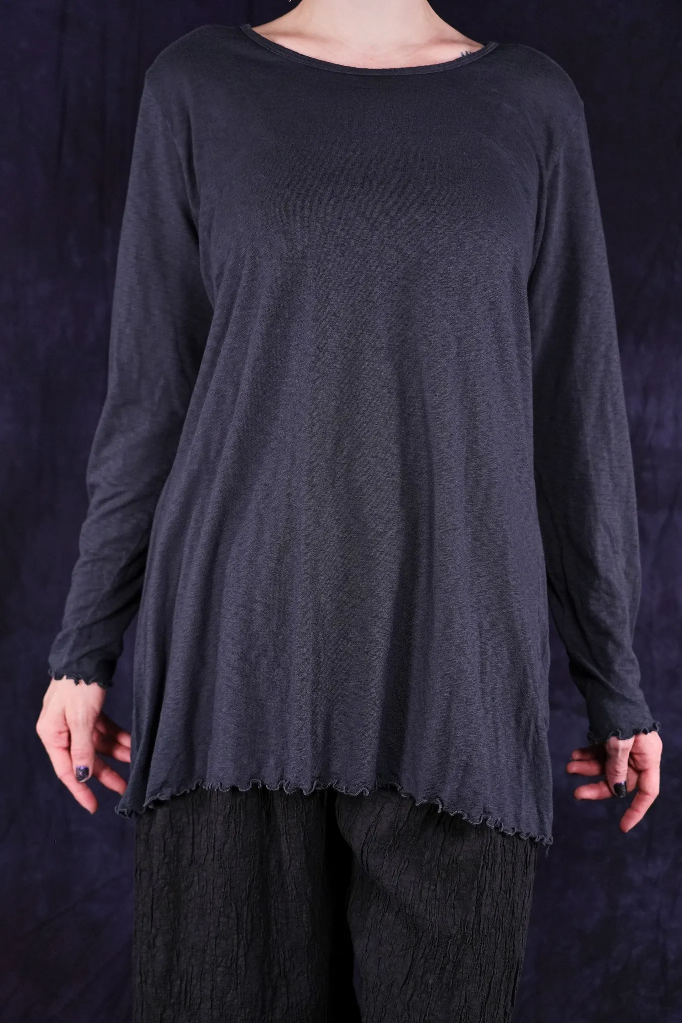 1611 Simple Tee Shadow