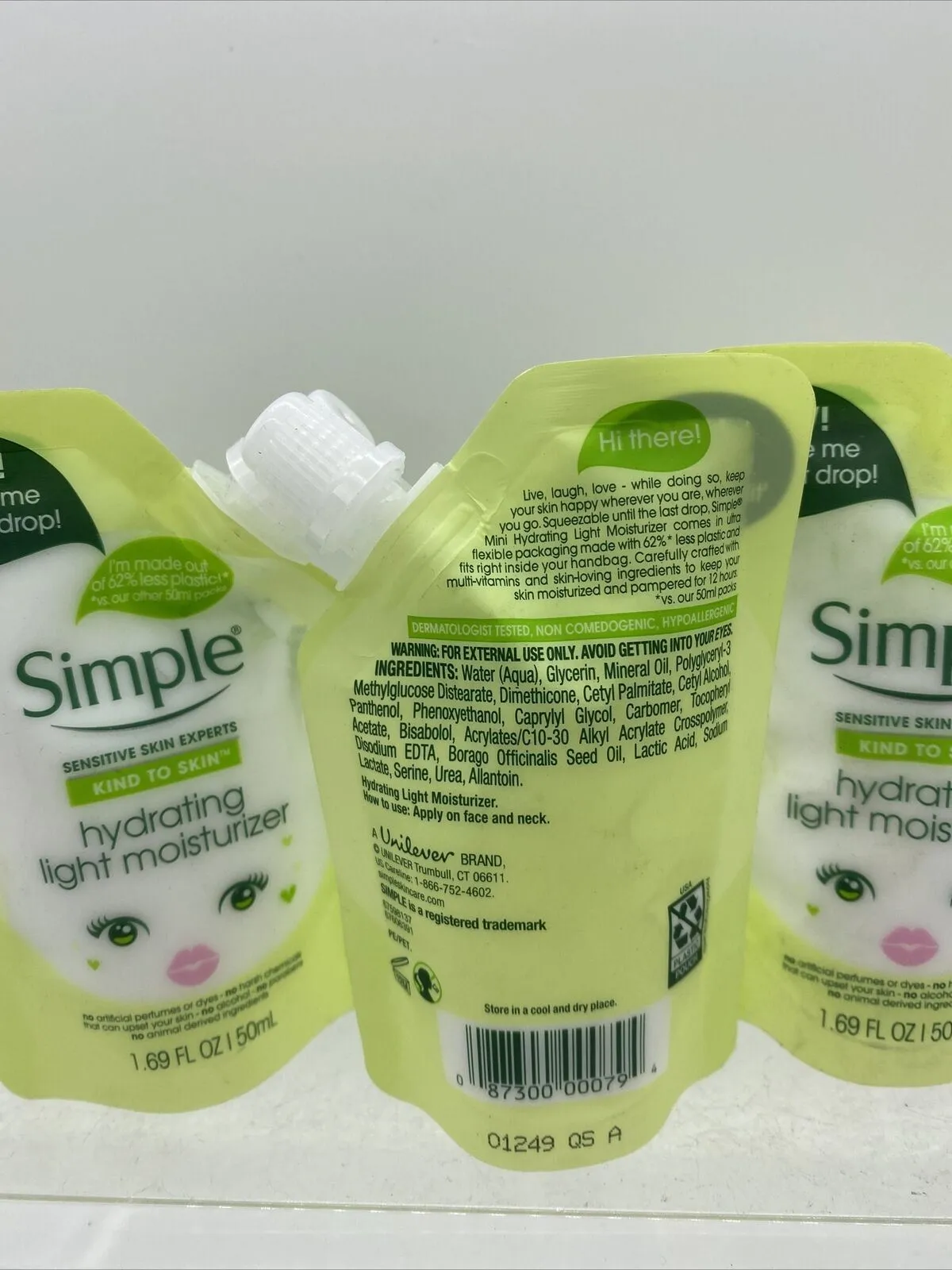 (5) Simple Hydrating Light Moisturizer Squeeze Me Pouches 1.69oz Travel