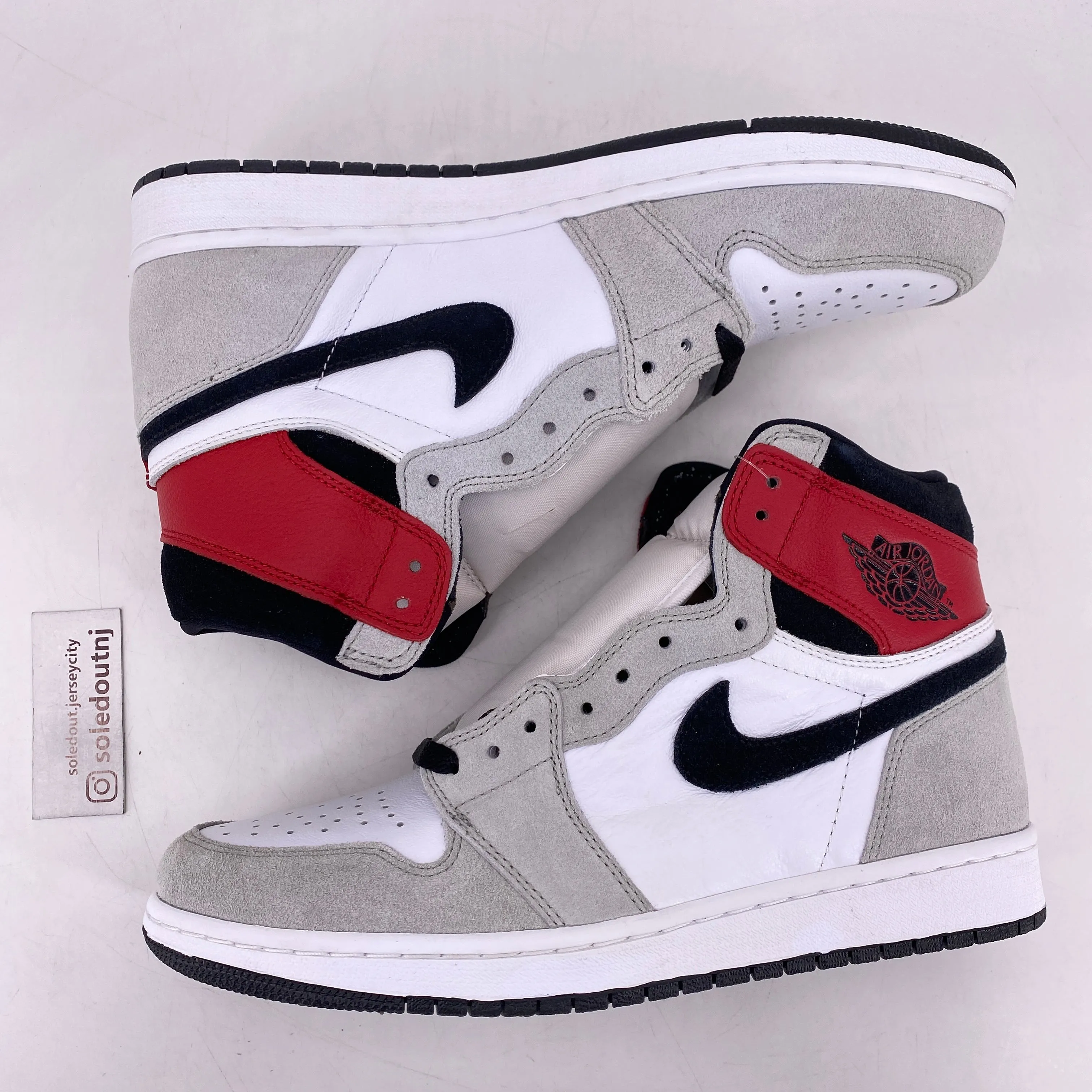 Air Jordan 1 Retro High OG "Light Smoke Grey" 2020 New (Cond) Size 9.5