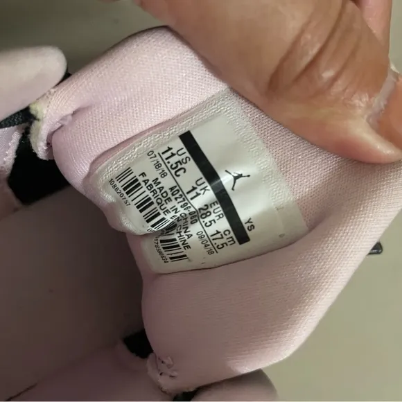 Air Jordan Toddler Girls 11.5C Basketball Shoe
