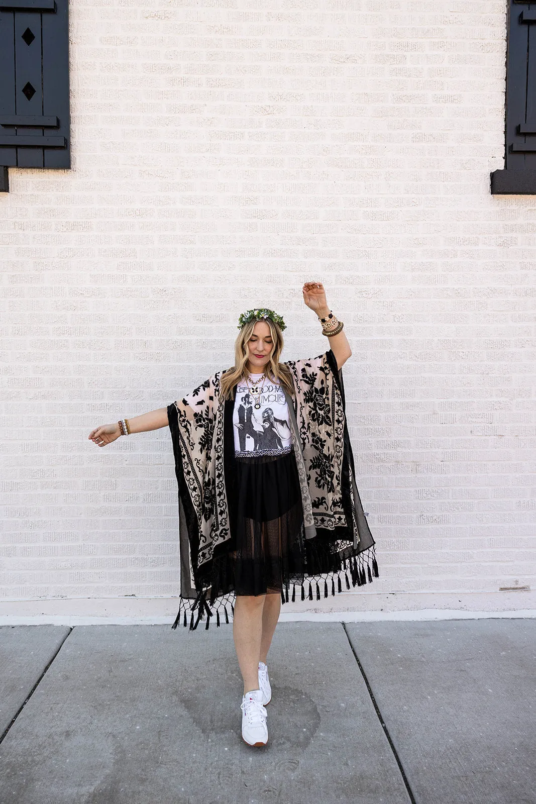 alexandria velvet duster in black