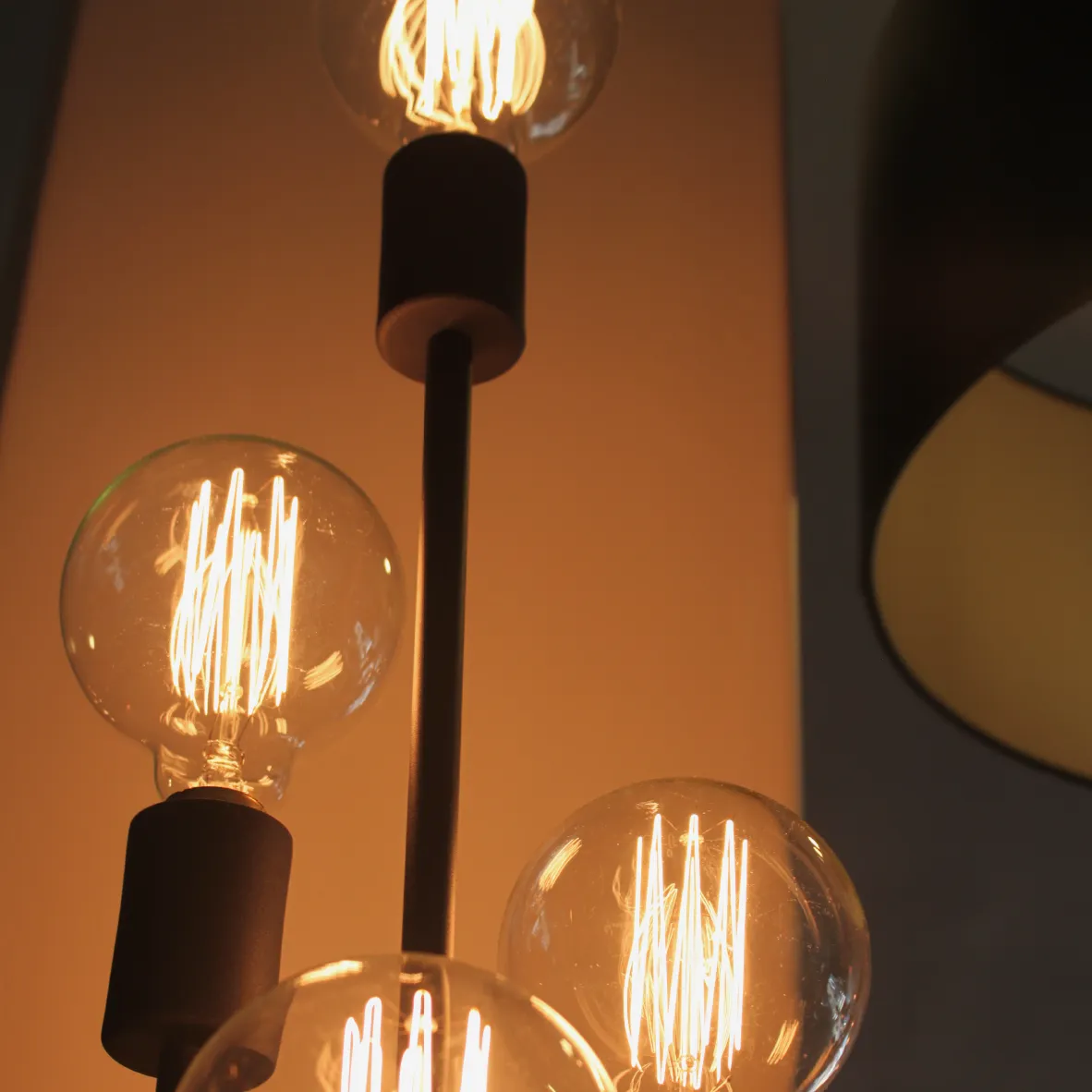 Atom Floor Lamp