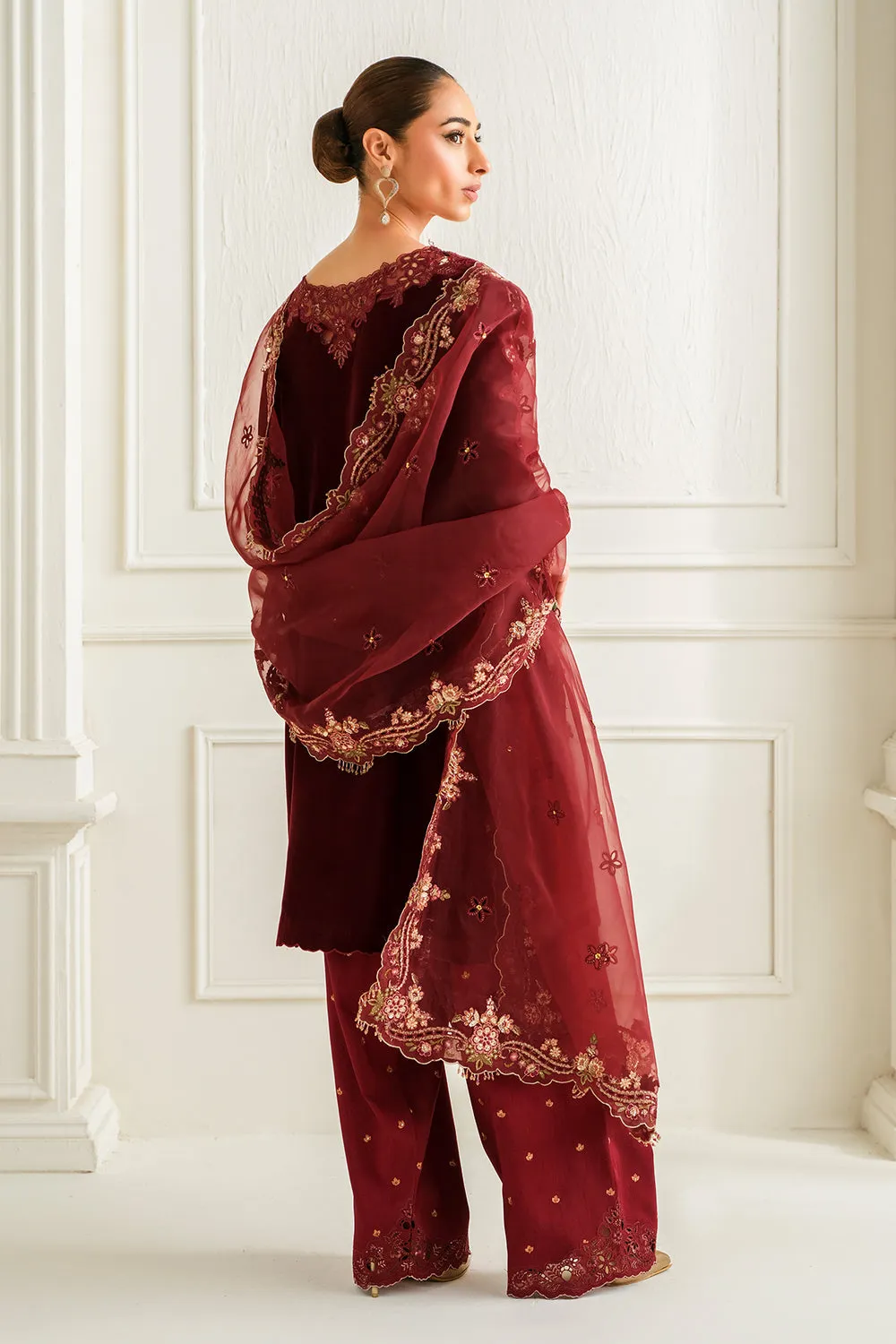 Baroque Embroidered Velvet Collection UF-747