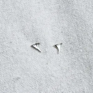blackberry thorn studs