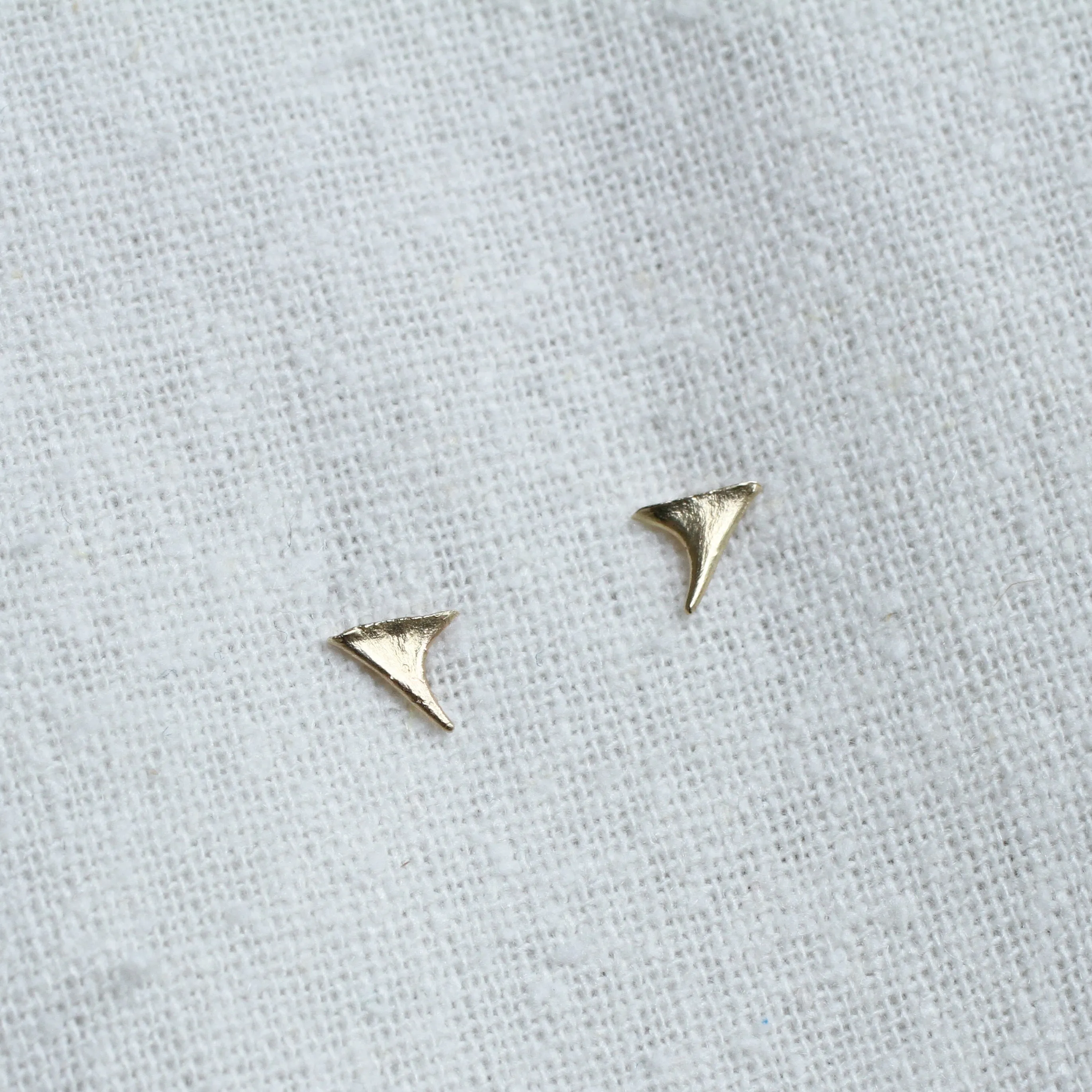 blackberry thorn studs