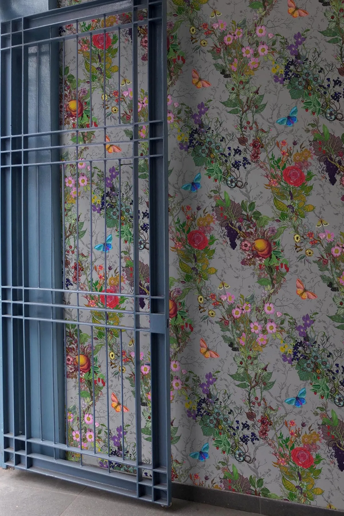 bloomsbury garden wallpaper