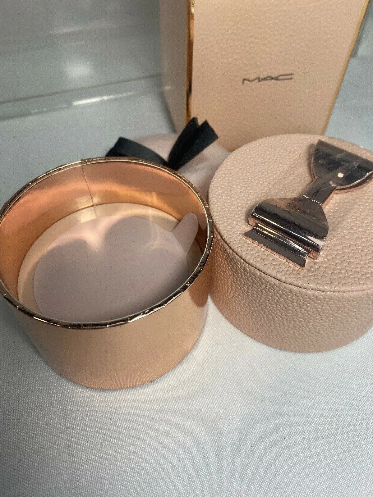 BNIB RARE Mac Making Pretty Silver Dusk Iridescent Loose Powder Pristine!!