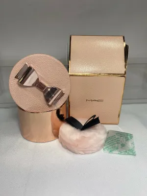 BNIB RARE Mac Making Pretty Silver Dusk Iridescent Loose Powder Pristine!!