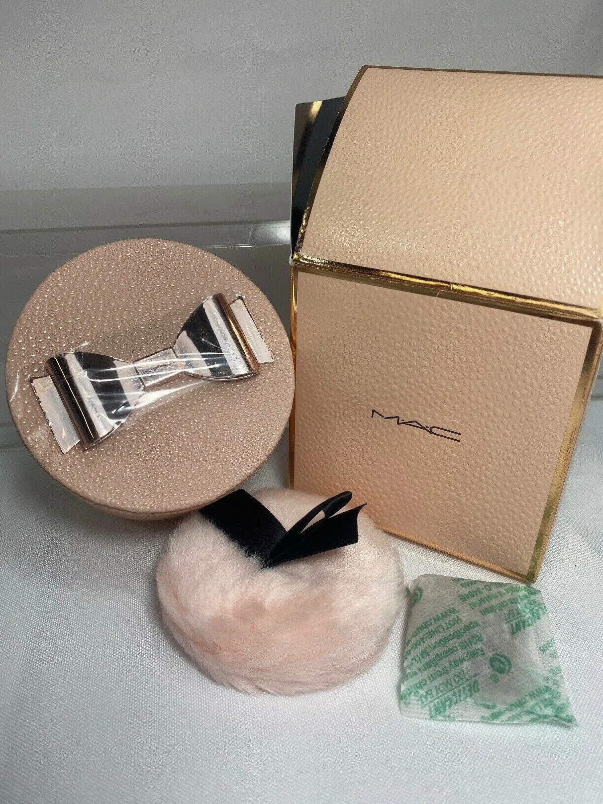 BNIB RARE Mac Making Pretty Silver Dusk Iridescent Loose Powder Pristine!!