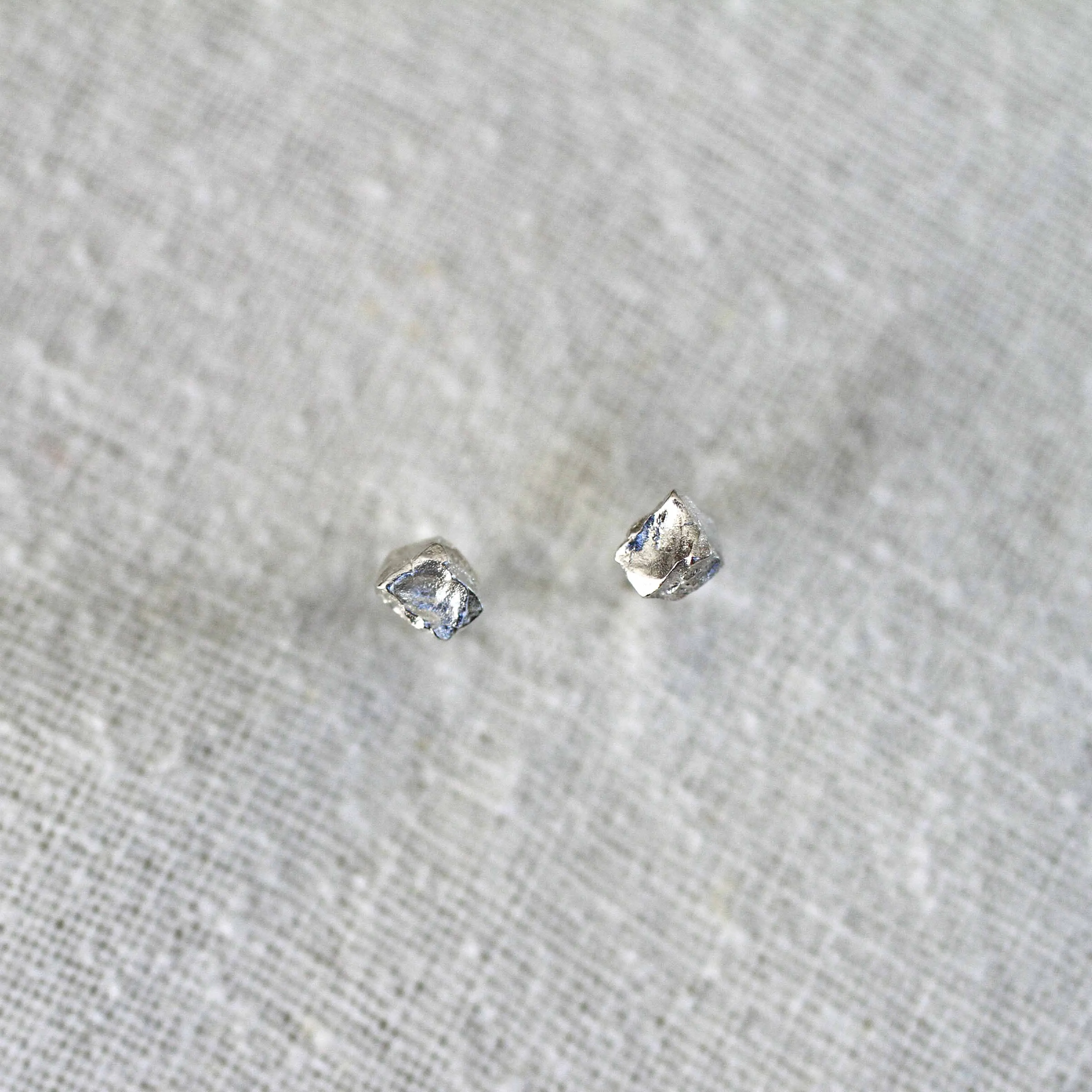 cacao nib studs