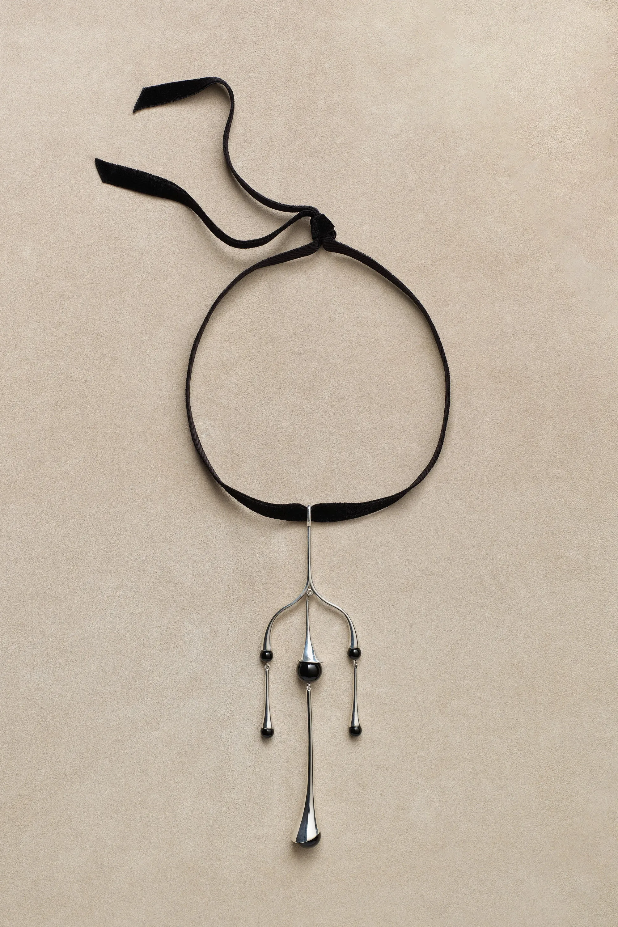 Chandelier Choker in Onyx