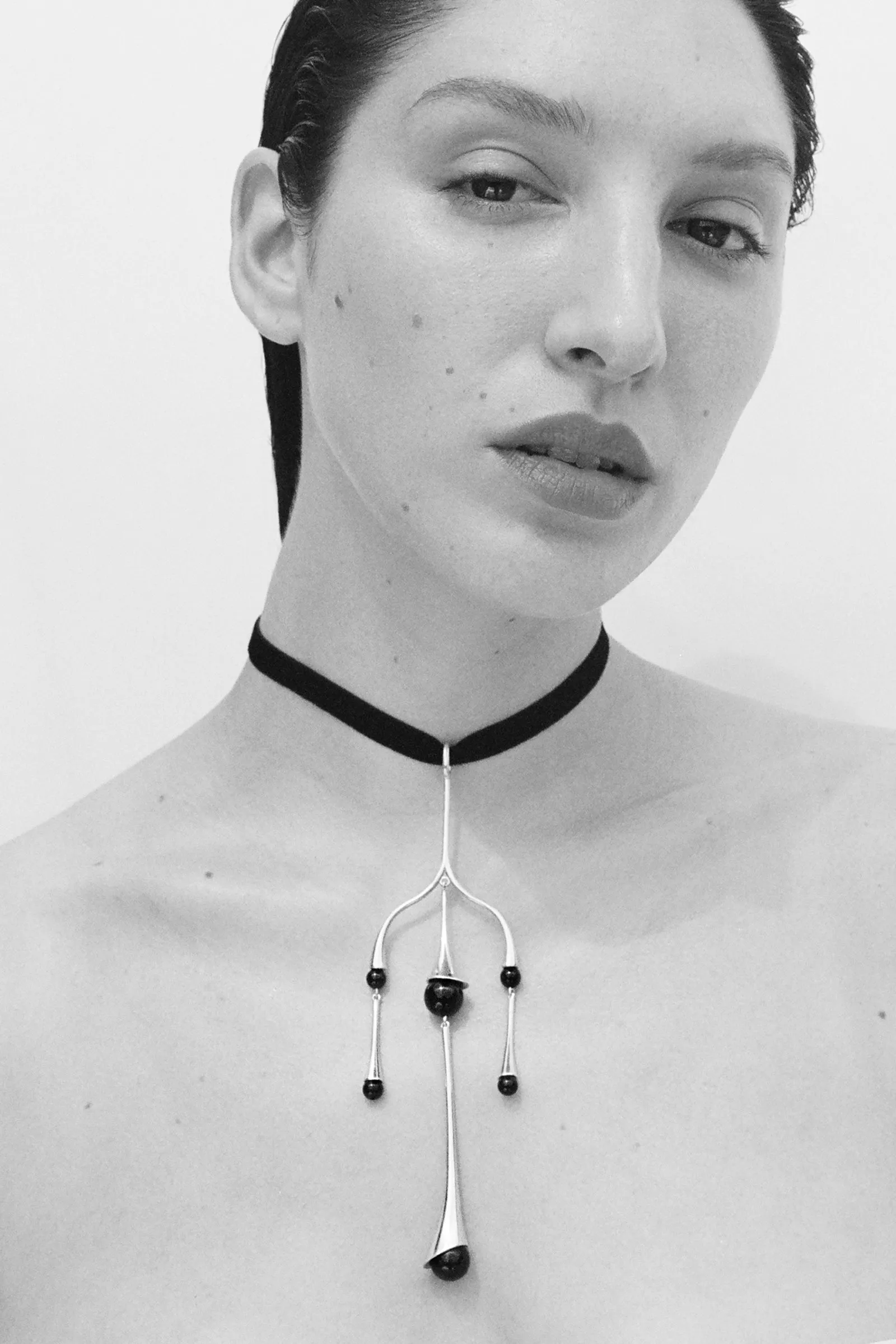 Chandelier Choker in Onyx