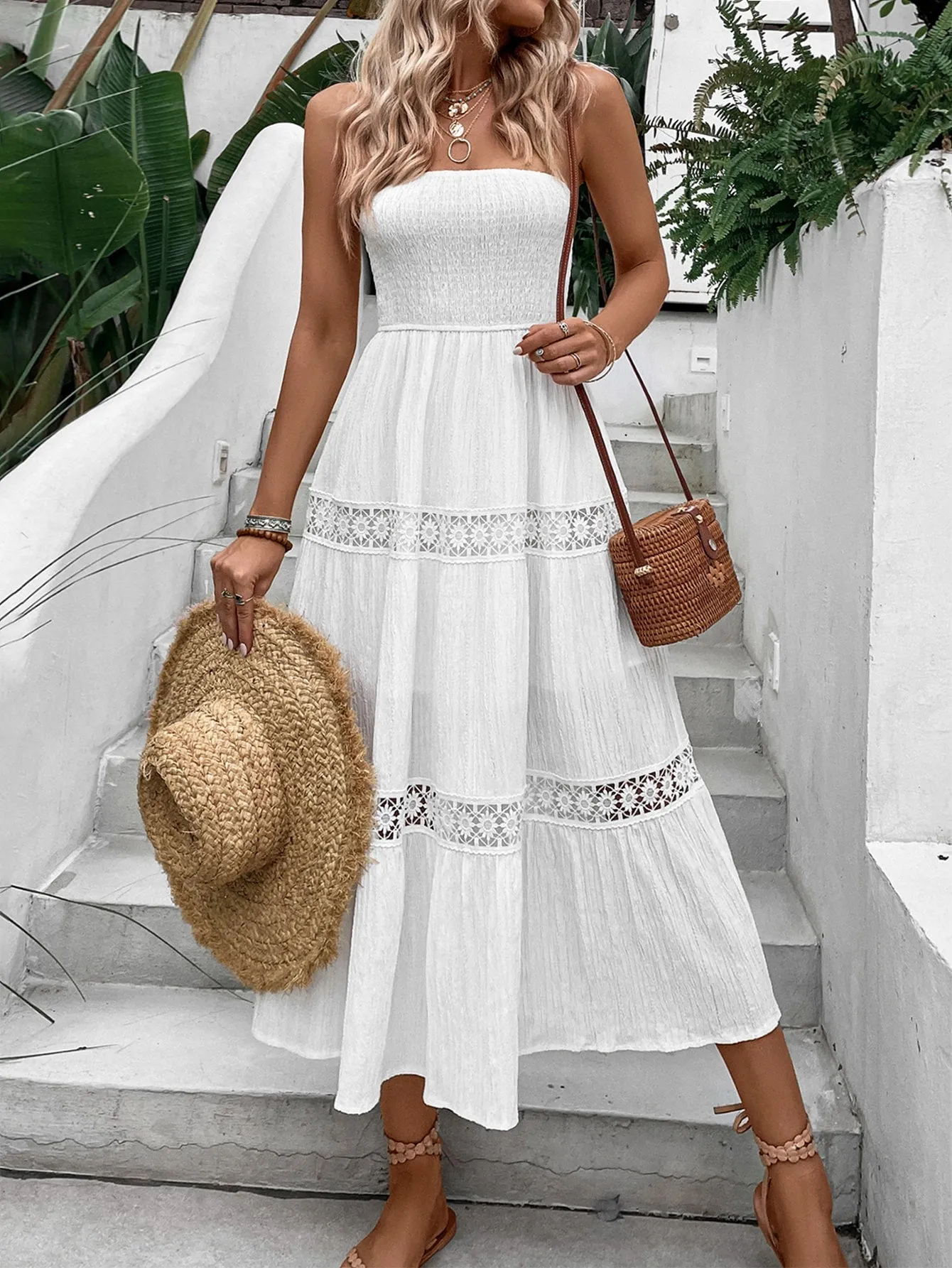 Cherry Vibes: Vestido A con encaje para tus vacaciones 🌴