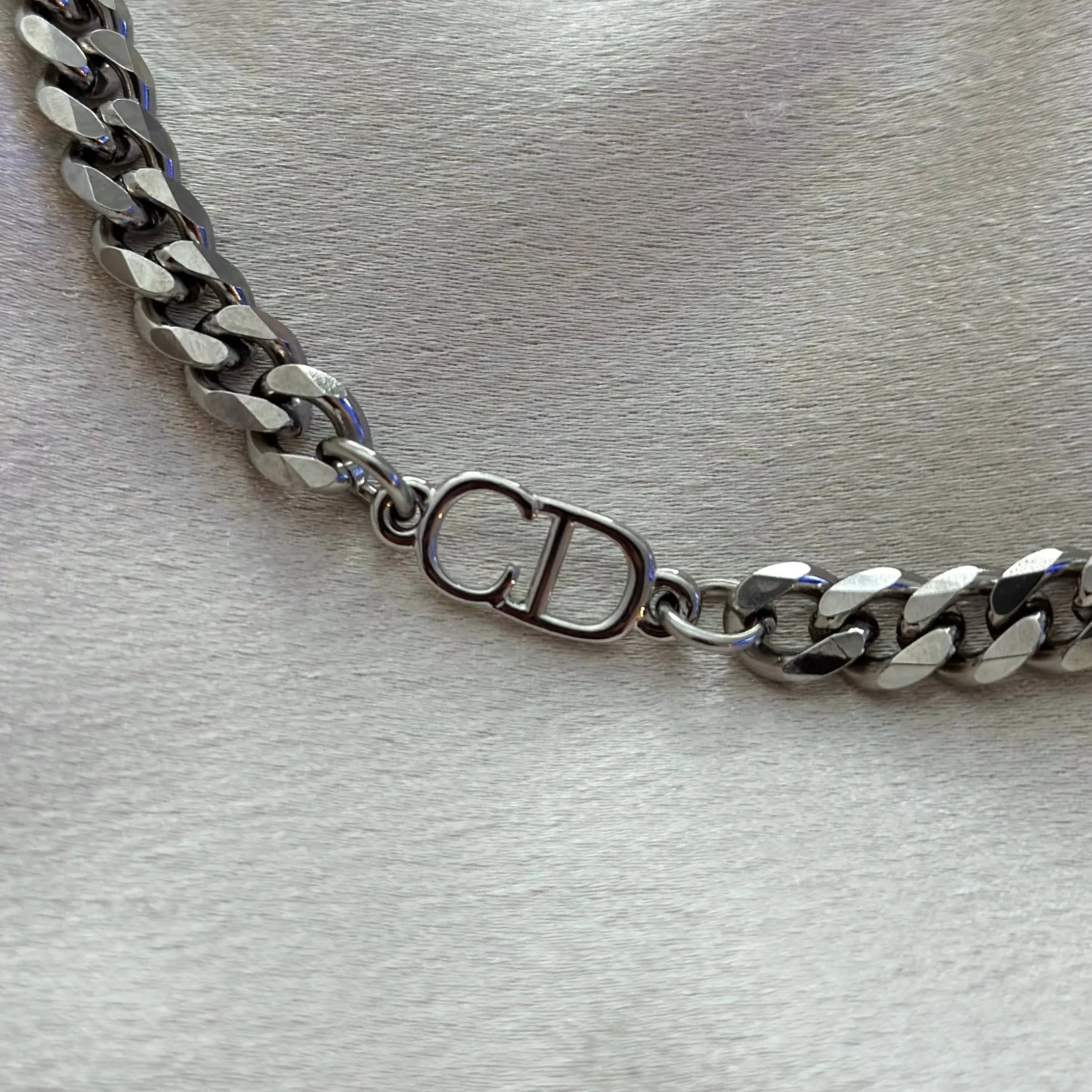 DIOR CD SILVER NECKLACE