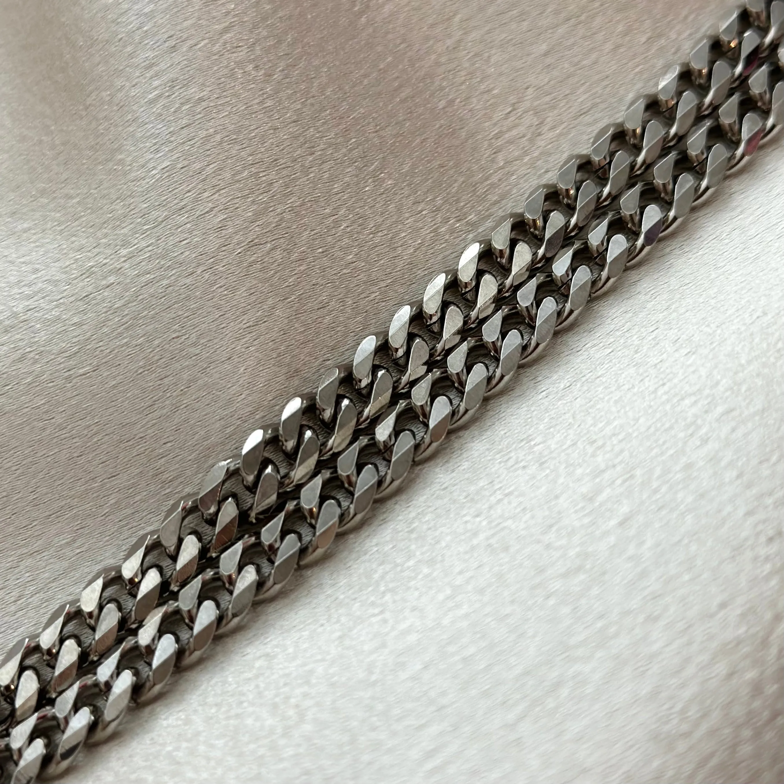 DIOR CD SILVER NECKLACE
