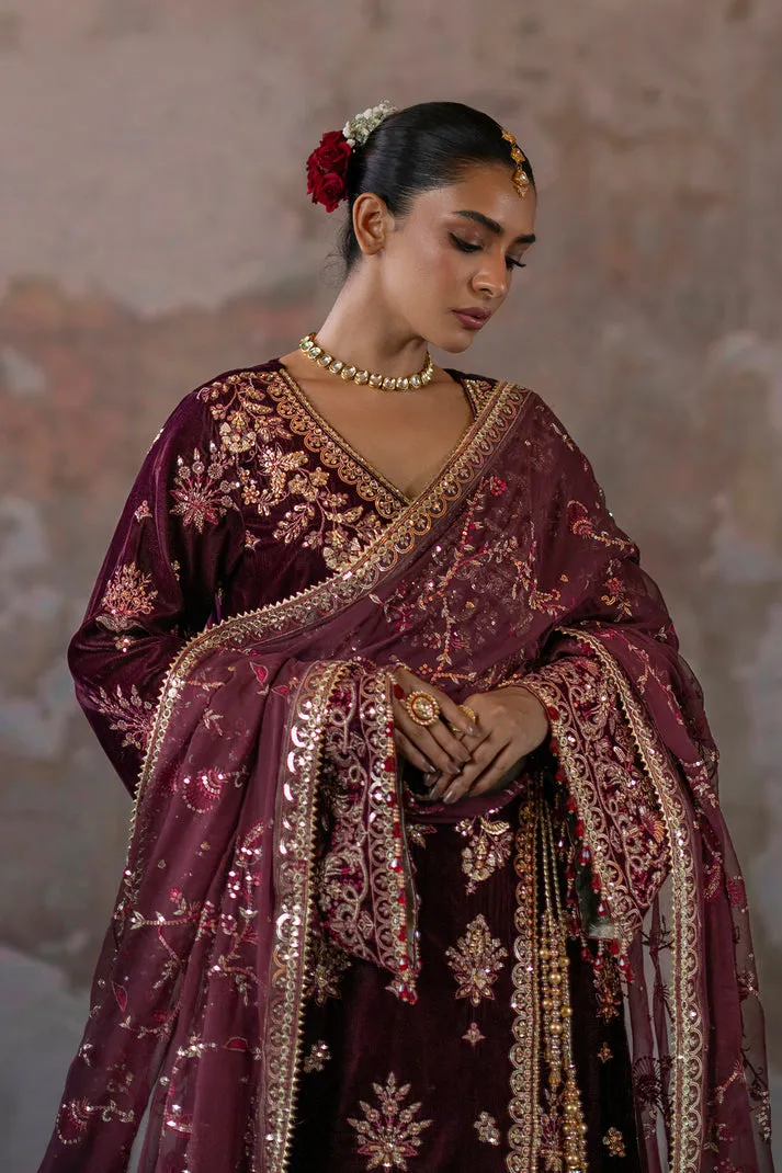 Emaan Adeel | Saanjh Velvet Collection '24 | Tanish