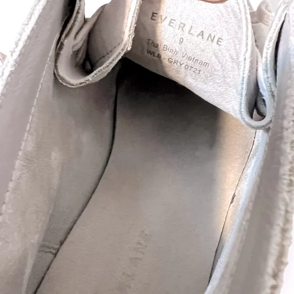 Everlane The Moc Toe Leather Chukka Desert Boot in Stone Grey Suede Like New 9
