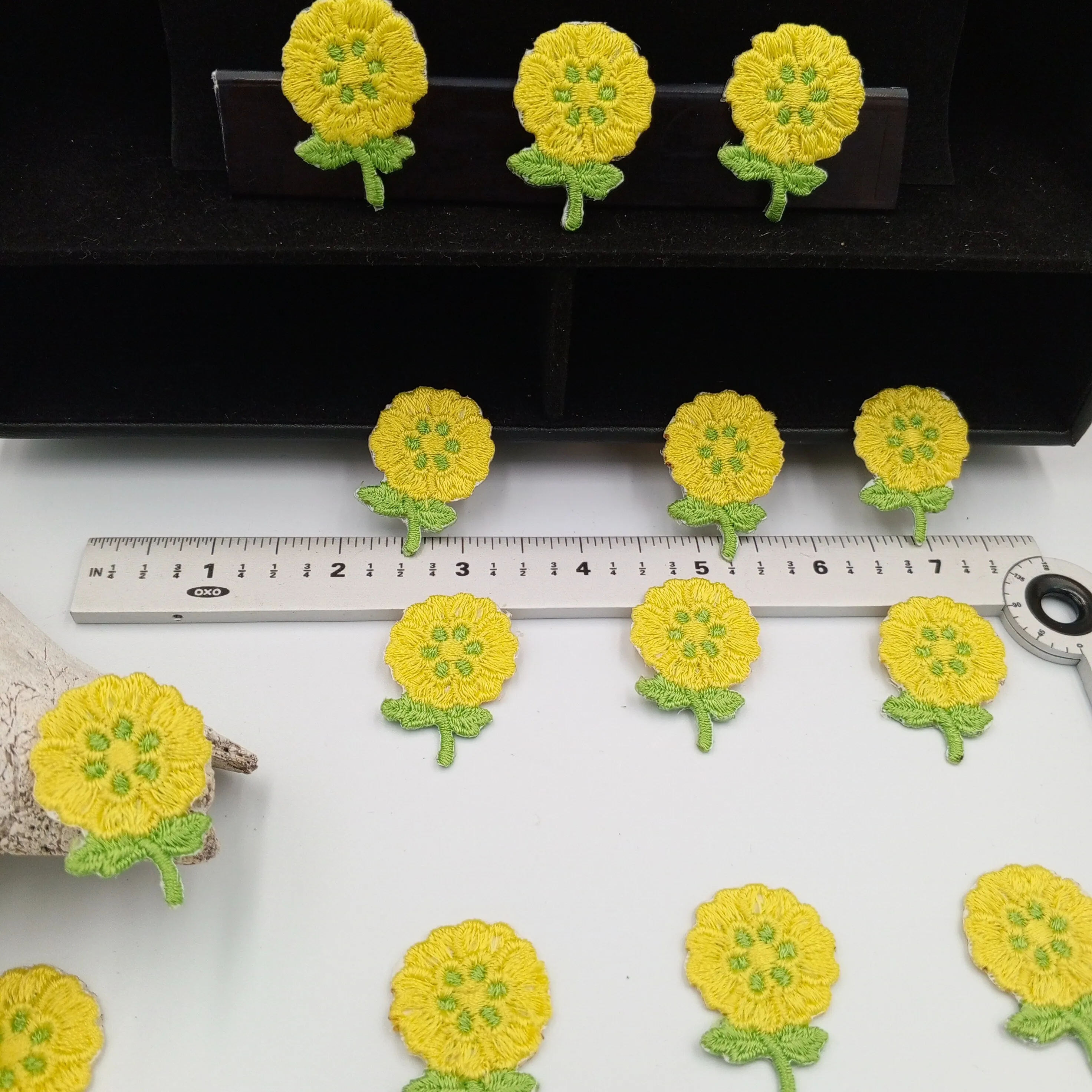 FLORAL VINTAGE applique lime yellow flower iron on Patches #190