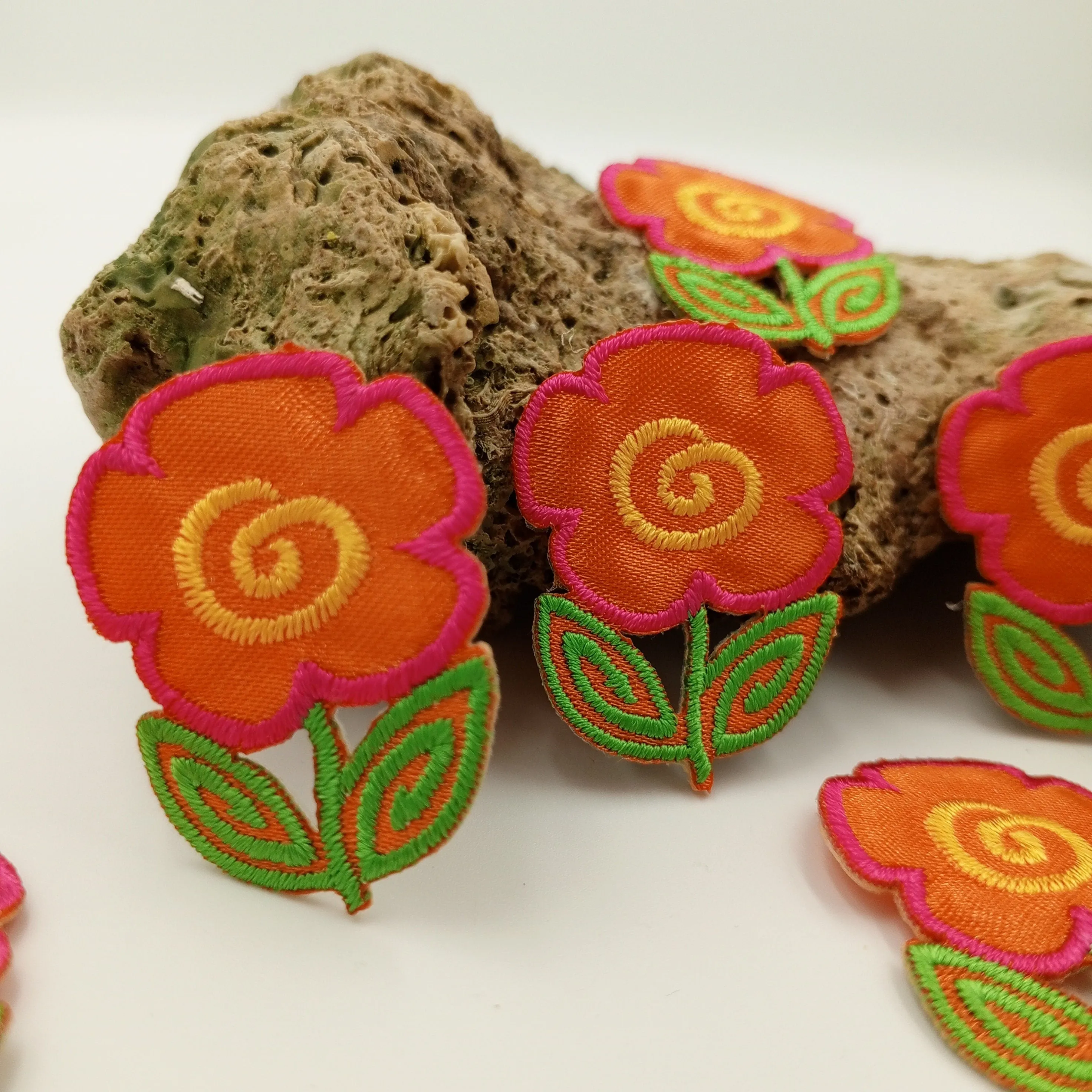 FLORAL VINTAGE applique orange yellow pink green Flower Patches #267