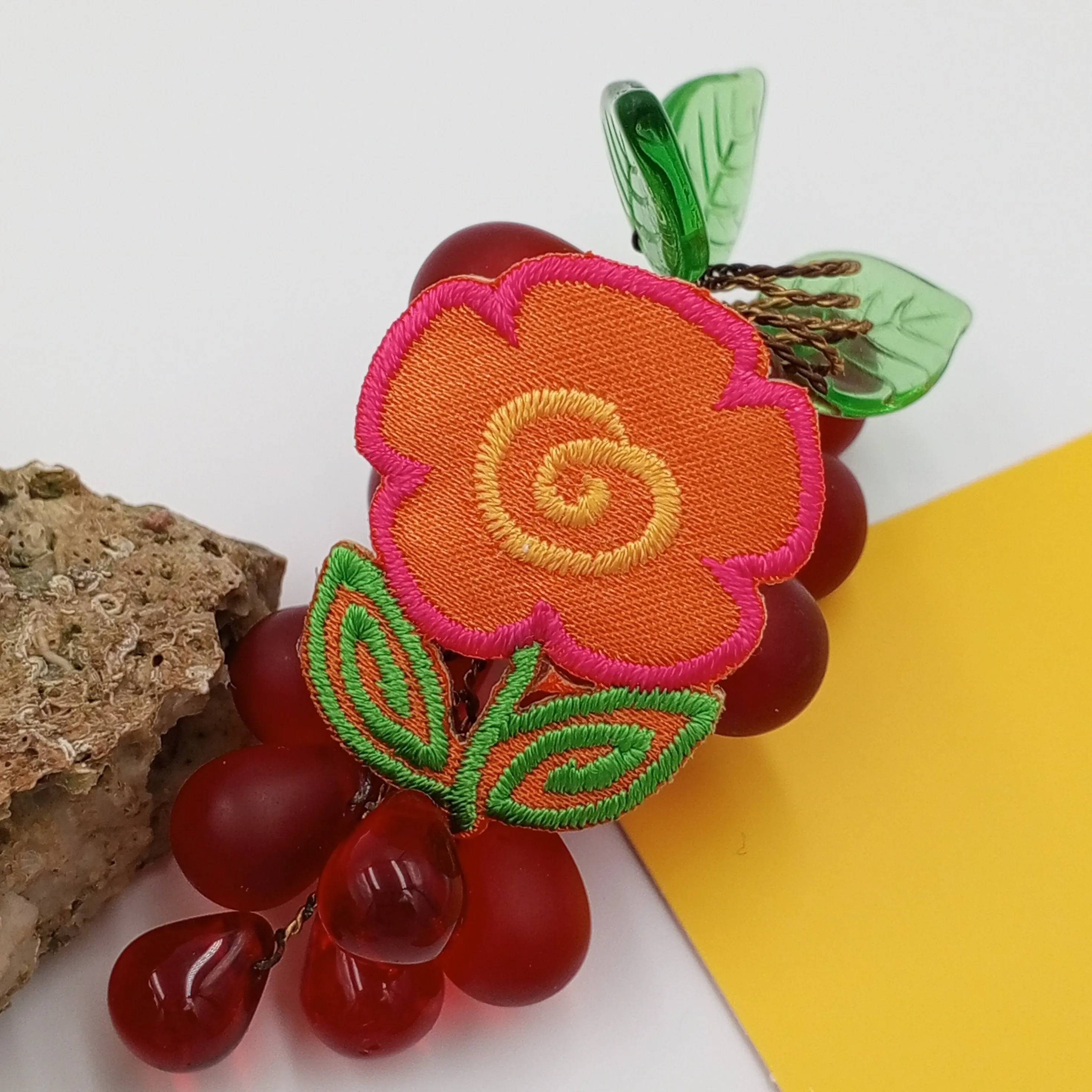 FLORAL VINTAGE applique orange yellow pink green Flower Patches #267
