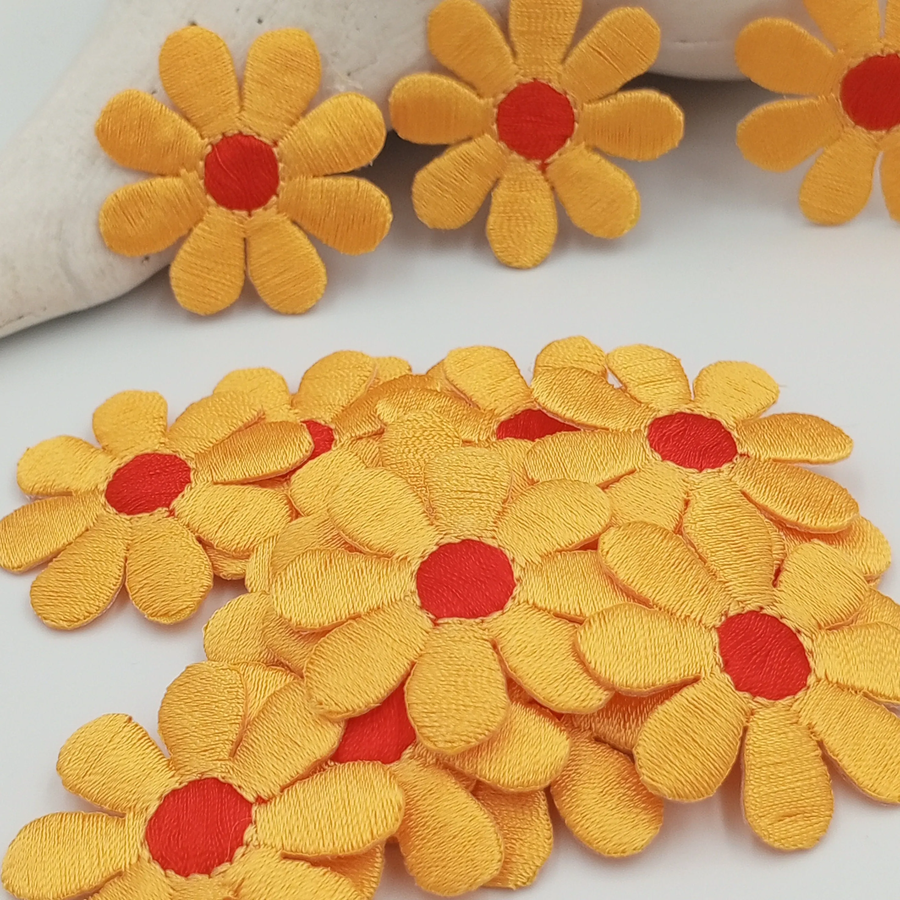 FLORAL VINTAGE applique red golden yellow Flower Patches #269