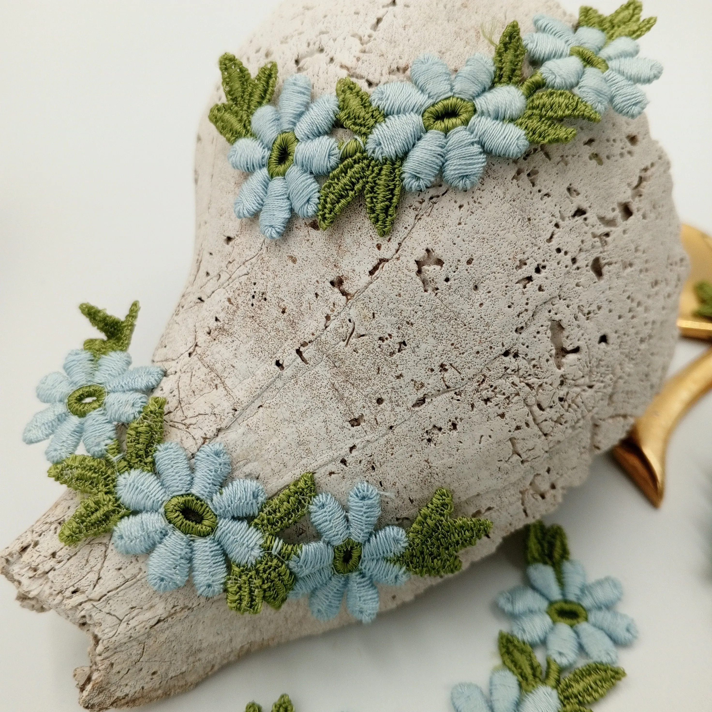FLORAL VINTAGE appliques blue green flower Patches #231