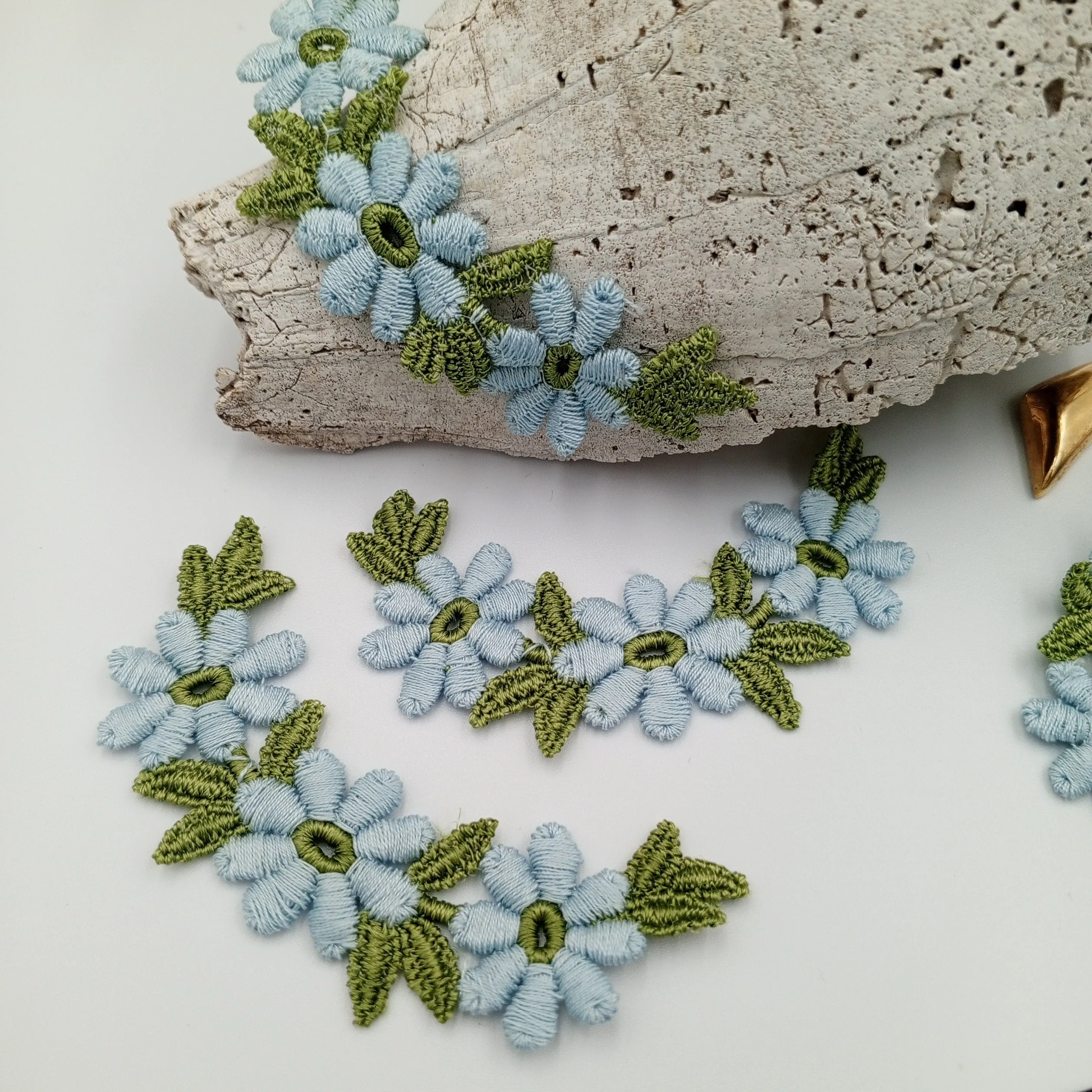 FLORAL VINTAGE appliques blue green flower Patches #231
