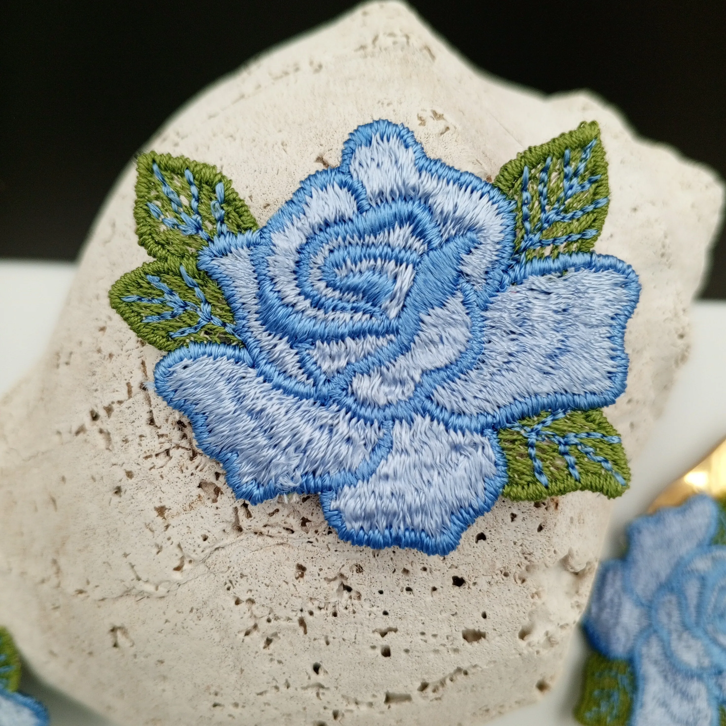 FLORAL VINTAGE appliques blue green flower Patches #243