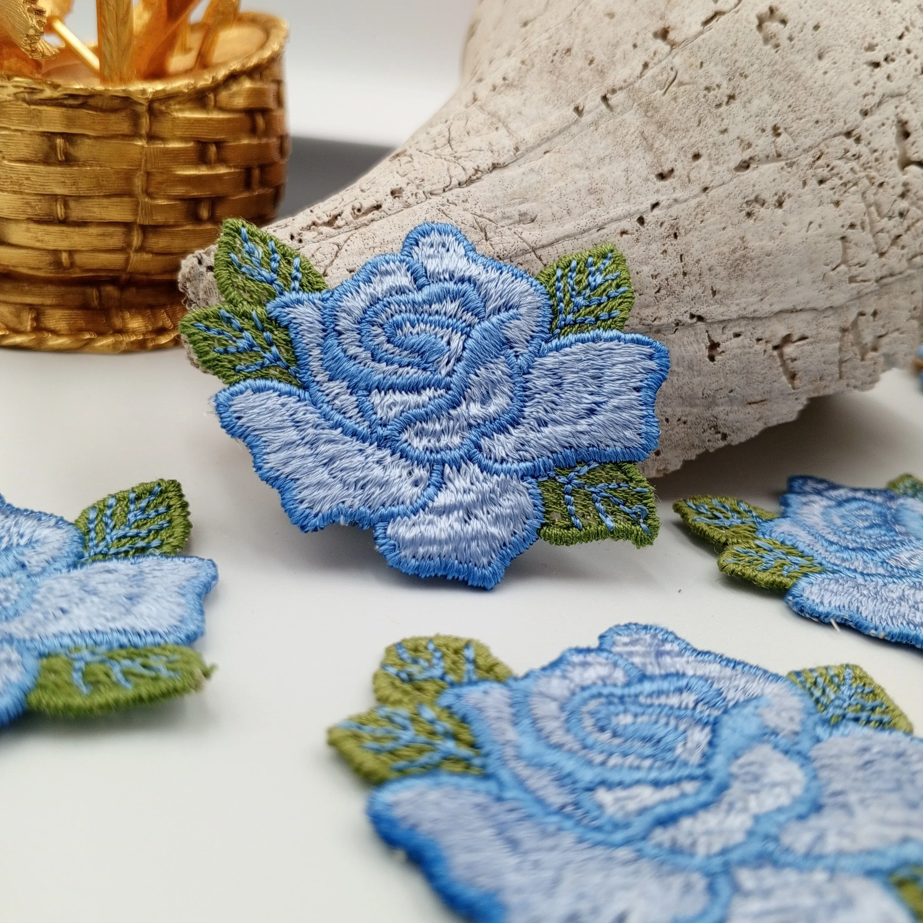 FLORAL VINTAGE appliques blue green flower Patches #243