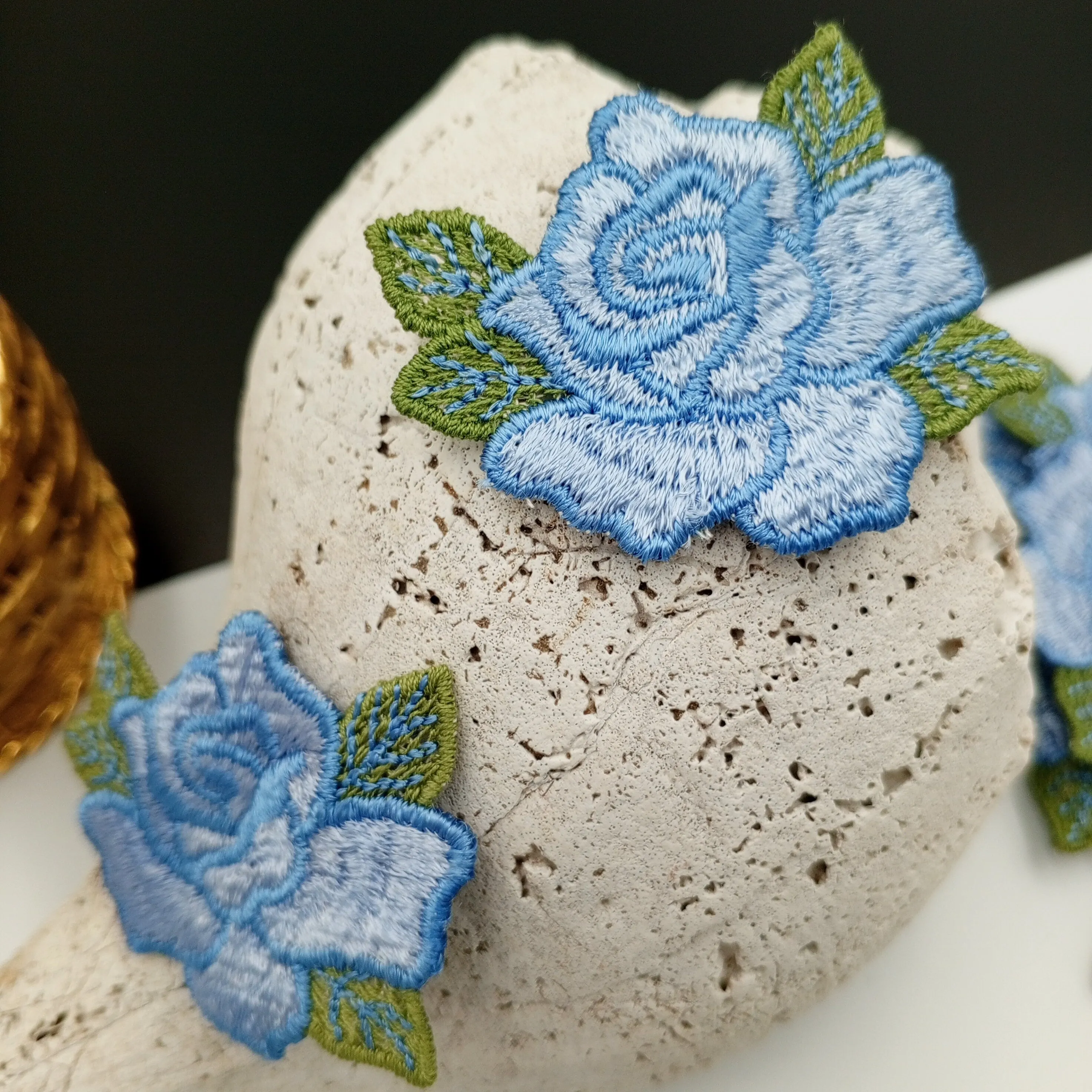 FLORAL VINTAGE appliques blue green flower Patches #243
