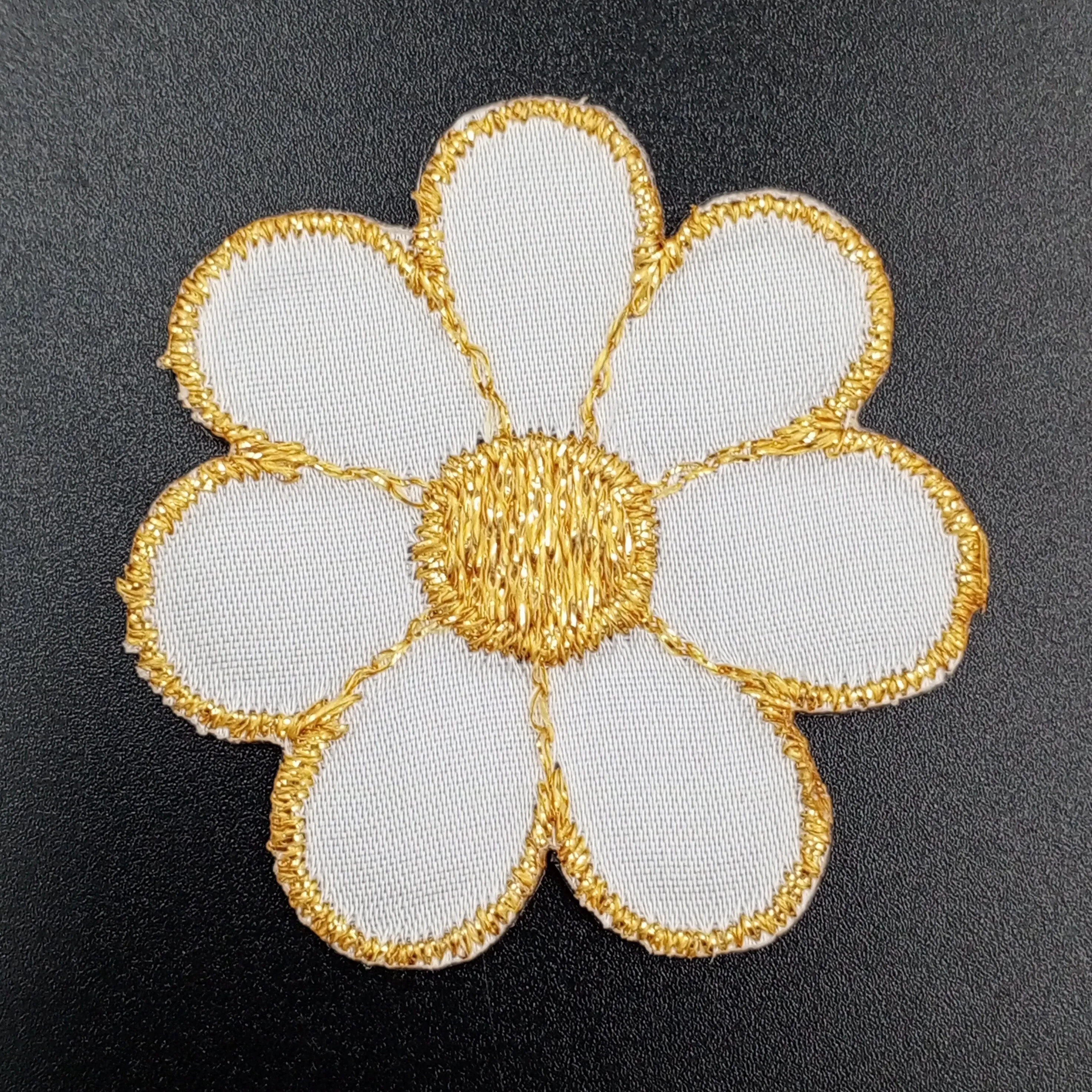 FLORAL VINTAGE appliques gold white flower Patches #263