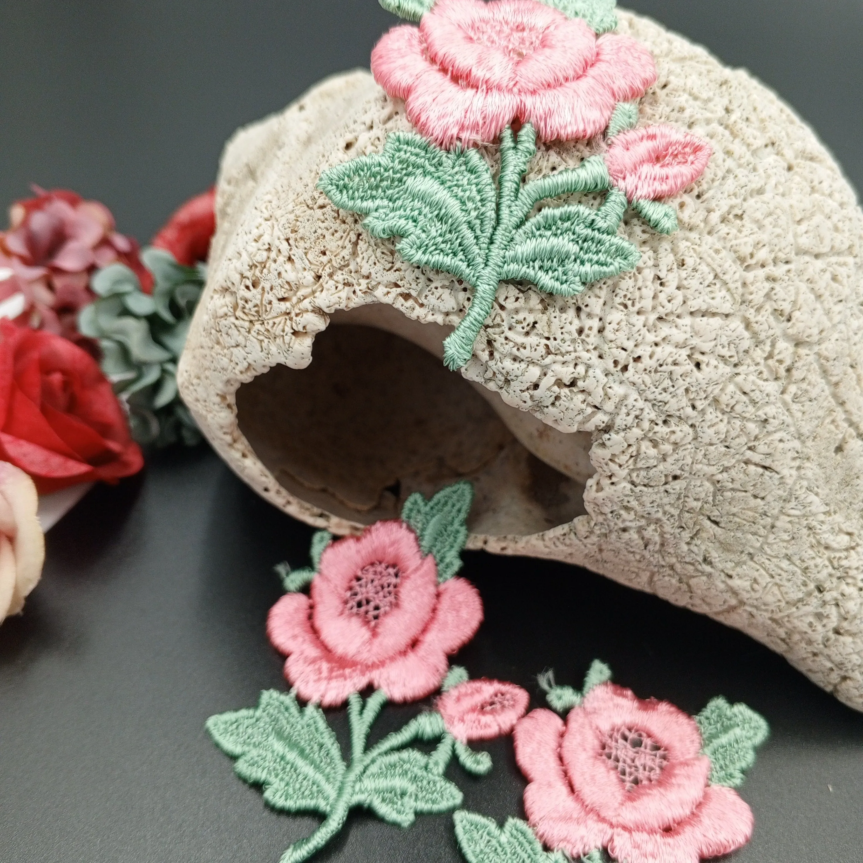 FLORAL VINTAGE appliques pink green flower Patches #251