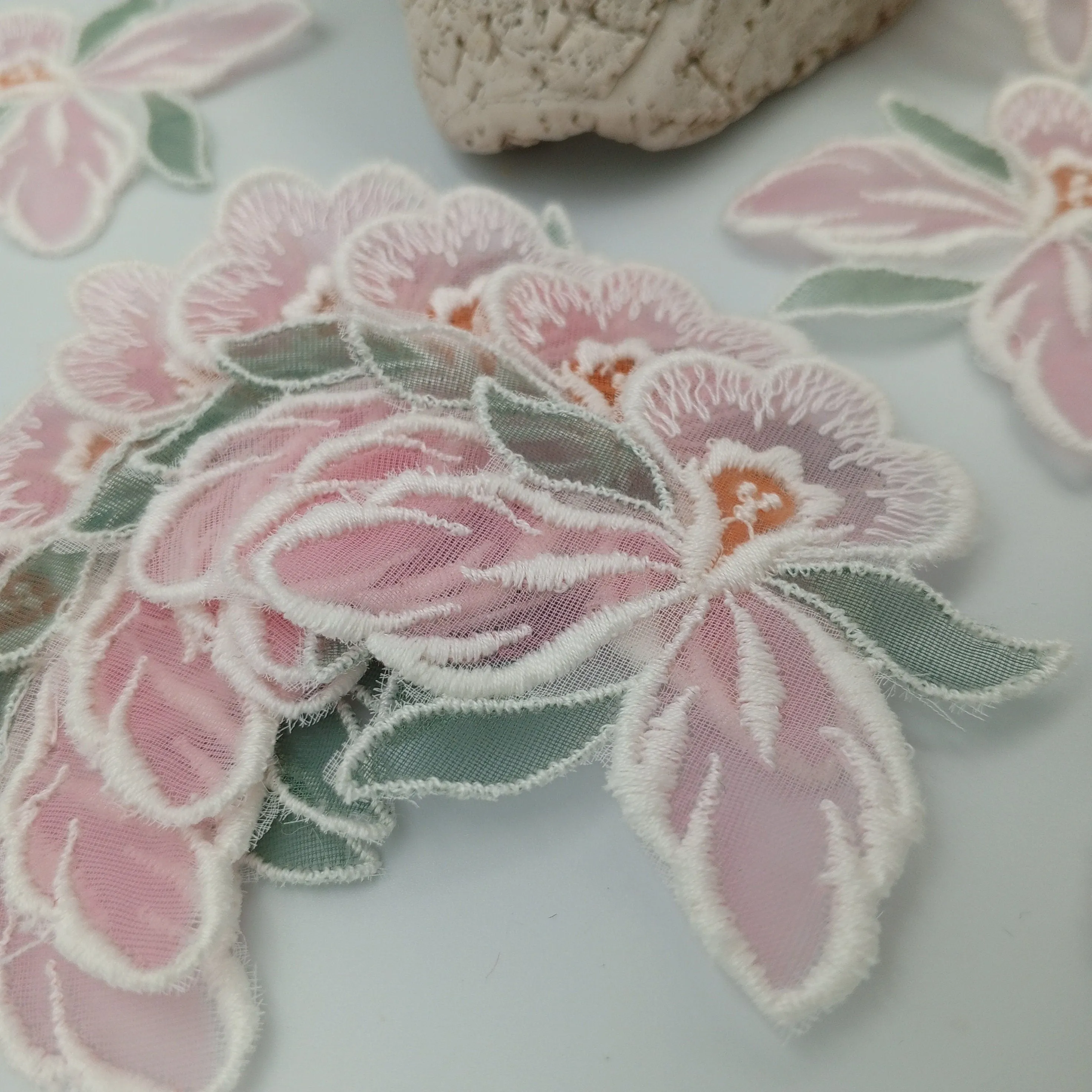 FLORAL VINTAGE appliques pink white orange green flower Patches #283