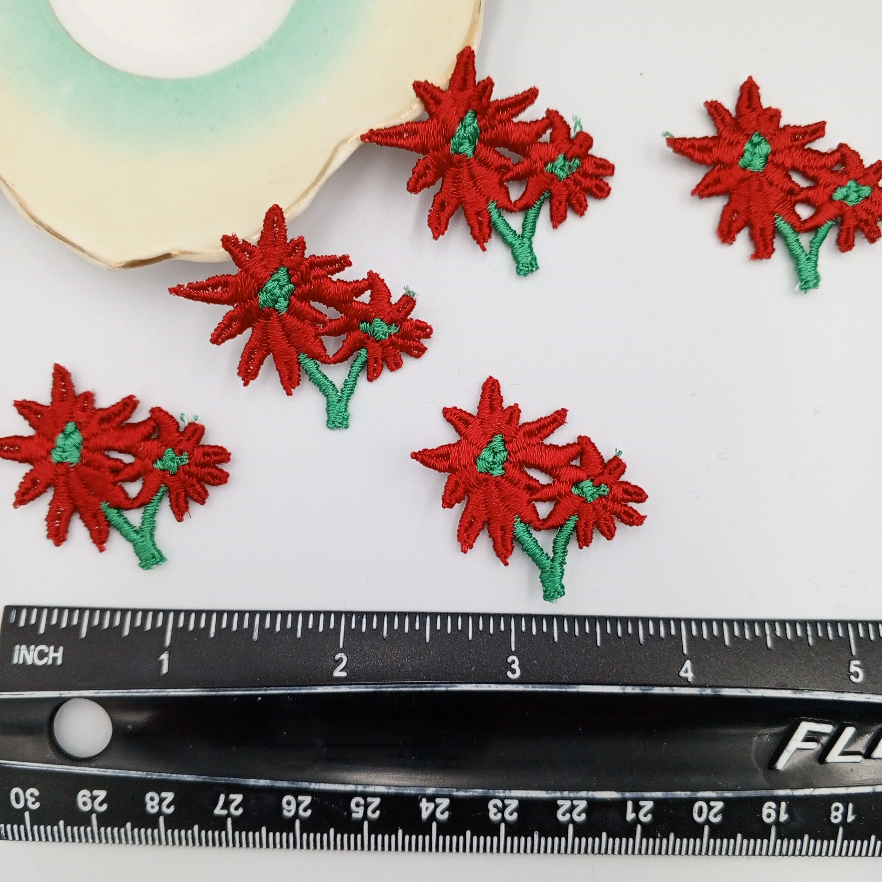 FLORAL VINTAGE appliques red green flower Patches #348