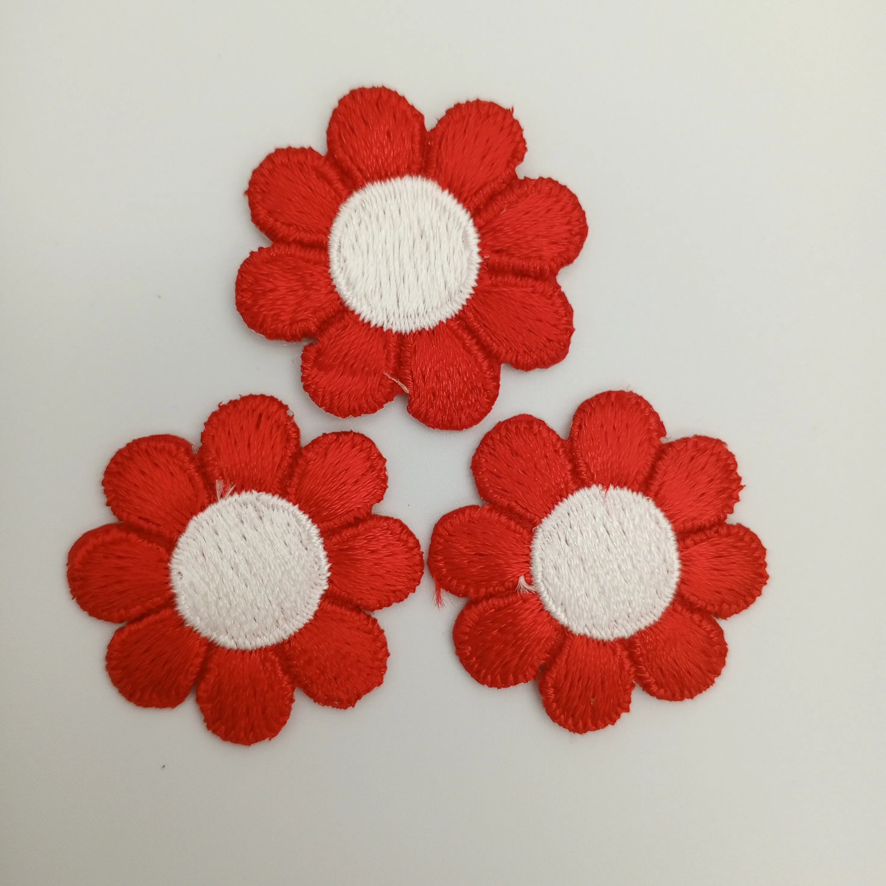FLORAL VINTAGE appliques white red flower iron on Patches #213