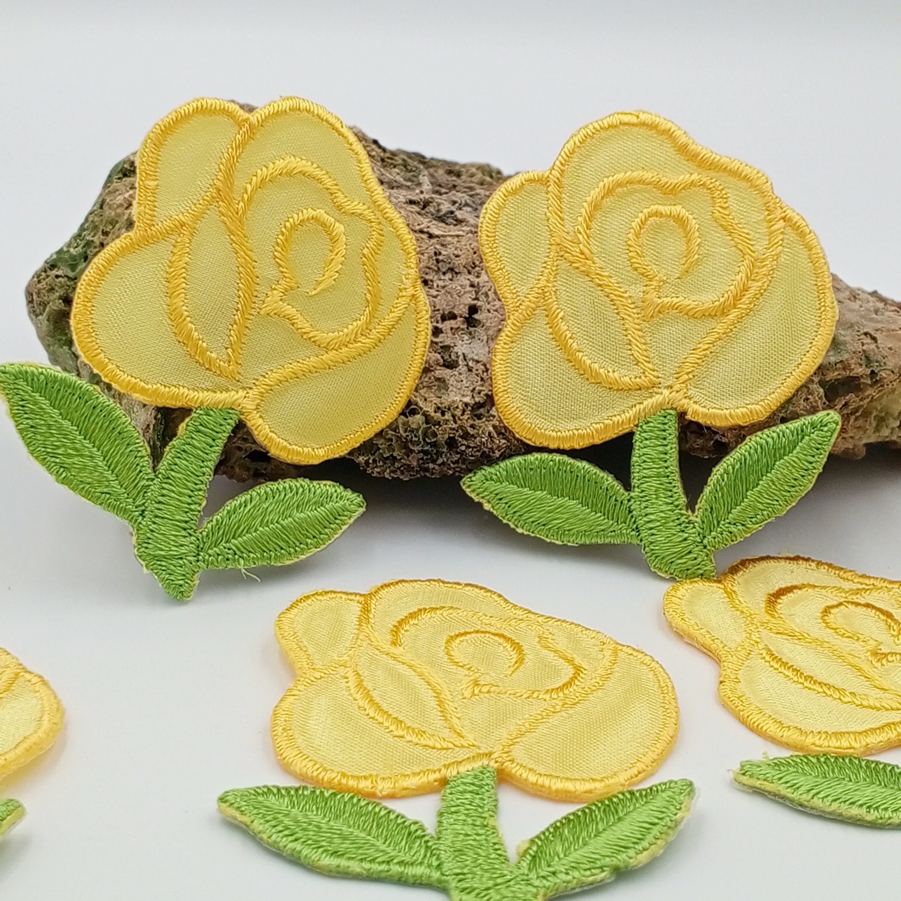 FLORAL VINTAGE appliques yellow green flower Patches #271