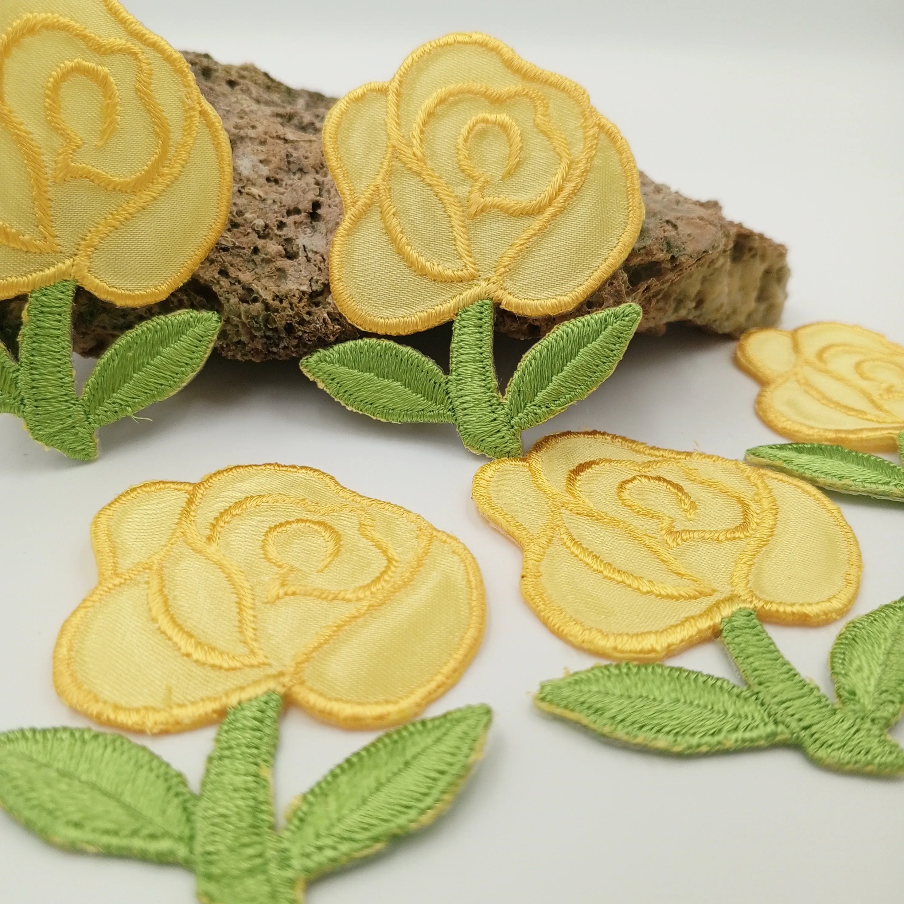 FLORAL VINTAGE appliques yellow green flower Patches #271