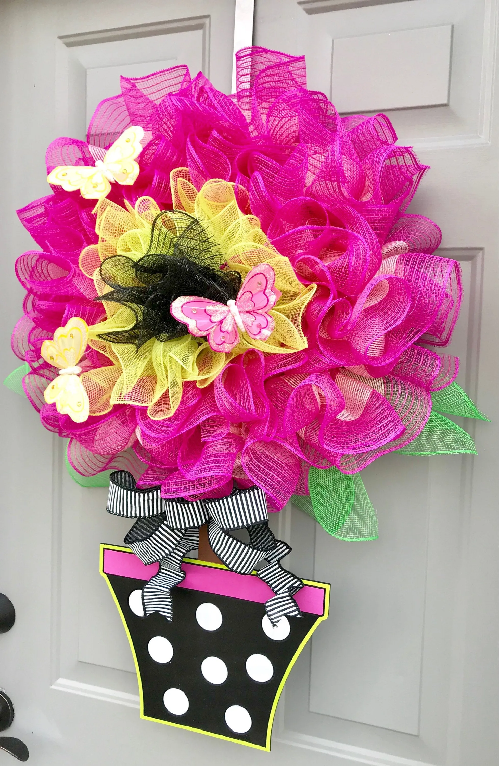 Flower Wreath, Flower Pot Wreath, Topiary Door Hanger, Flower Door Hanger, Spring Wreath, Summer Wreath, Butterfly Wreath