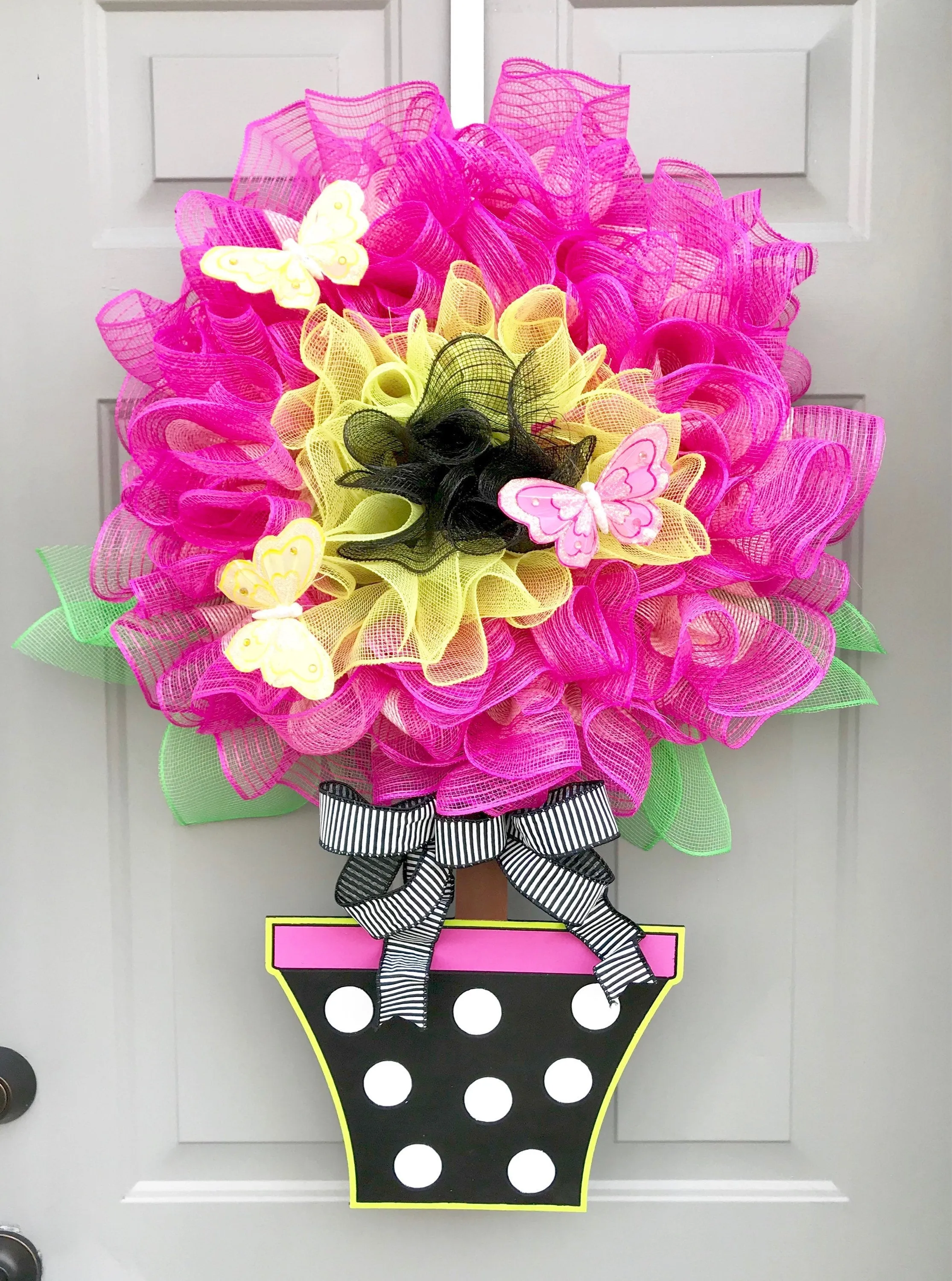 Flower Wreath, Flower Pot Wreath, Topiary Door Hanger, Flower Door Hanger, Spring Wreath, Summer Wreath, Butterfly Wreath
