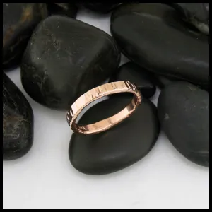 Hammered Band in 14K Gold