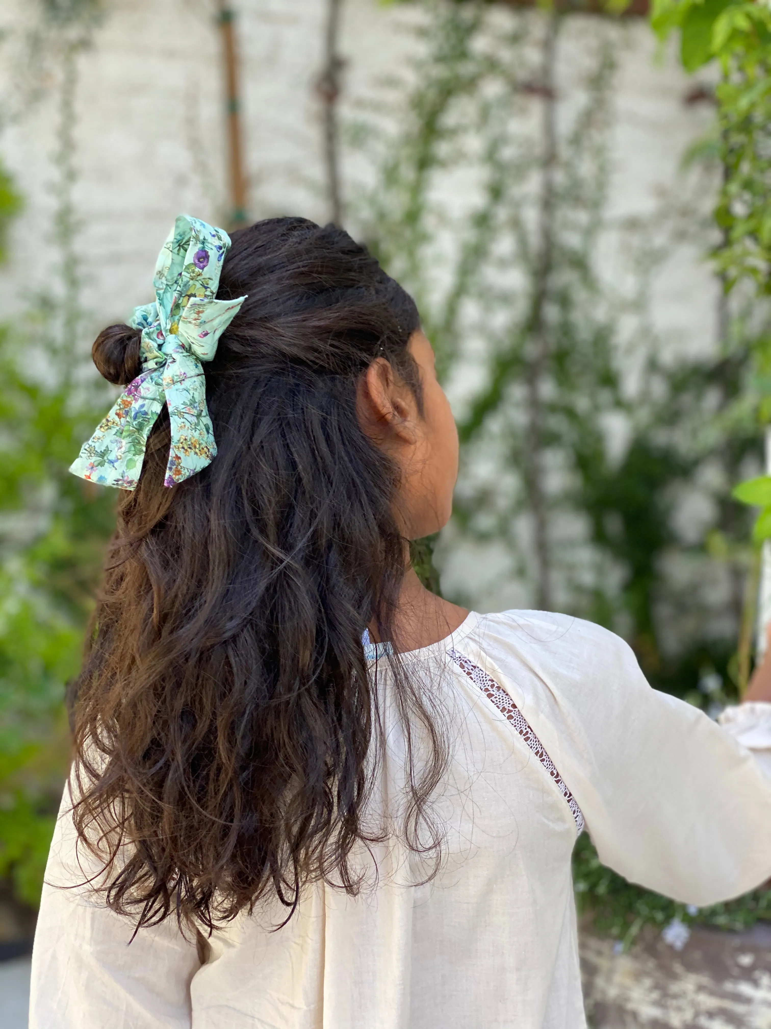 Heirloom Ribbon Scrunchie, Botanical Garden, Mint