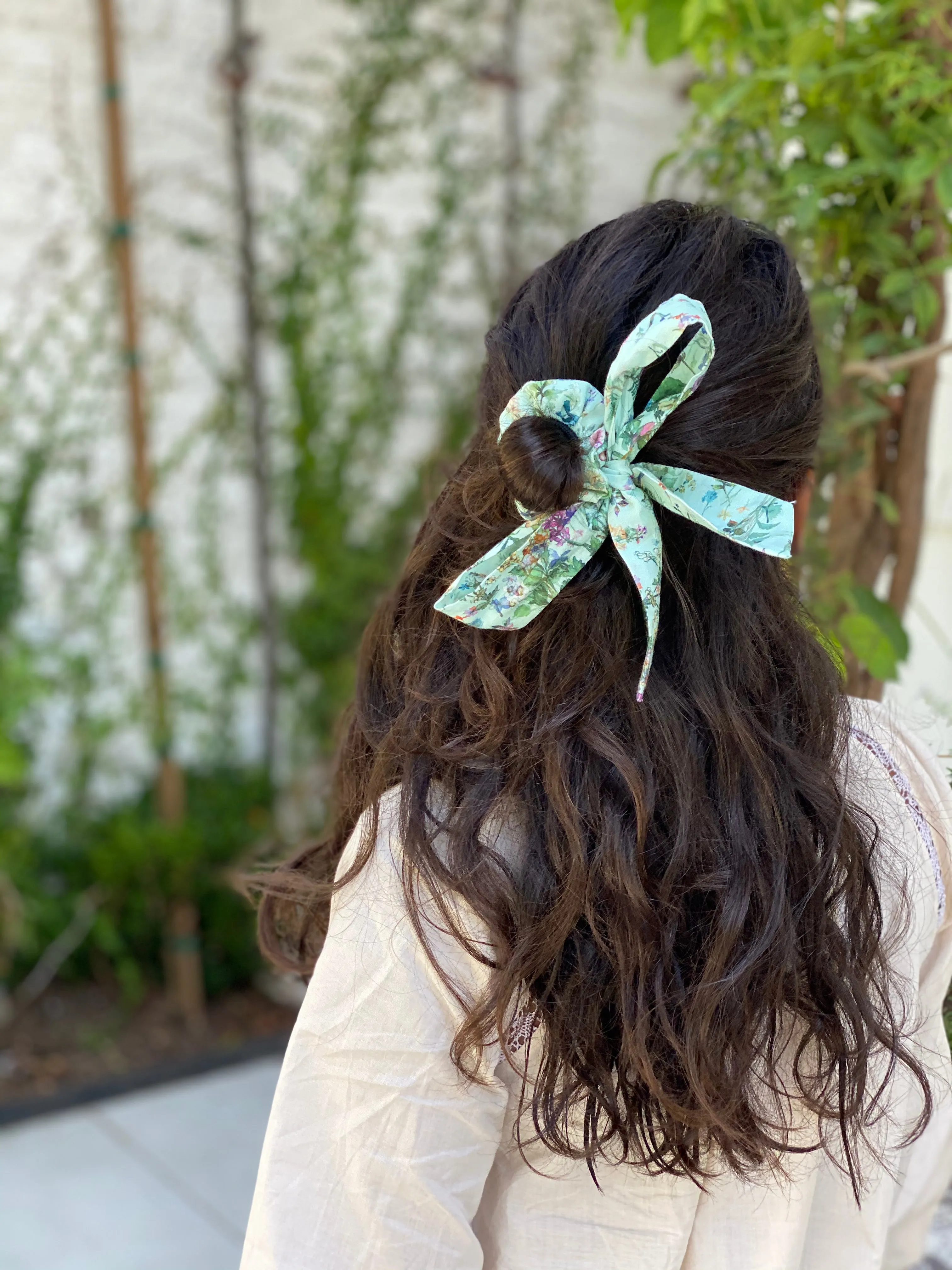 Heirloom Ribbon Scrunchie, Botanical Garden, Mint