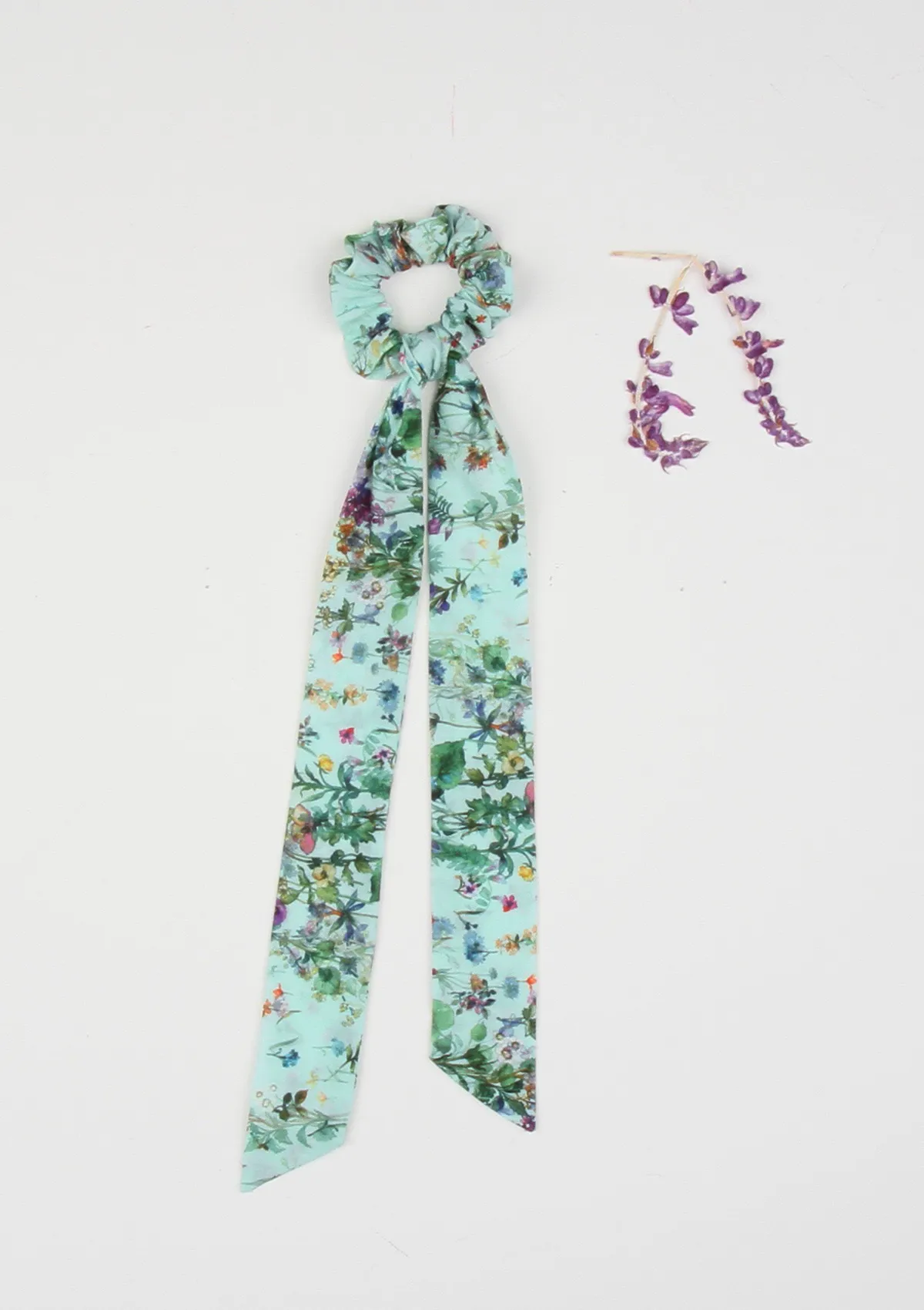 Heirloom Ribbon Scrunchie, Botanical Garden, Mint
