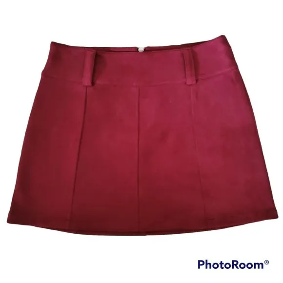 Jack By BB Dakota Women's Faux Suede Secret Mini Skirt Forest Berry Size 8