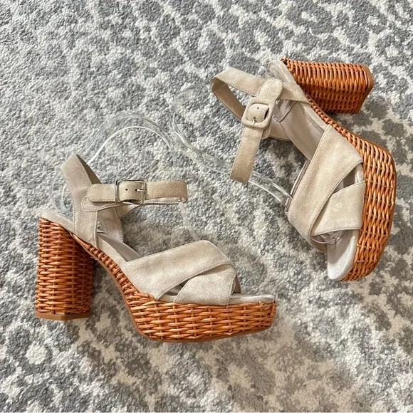 Jeffrey Campbell Amma Ice Suede Platform Heels Size 8 1/2 Suede Wicker Heels