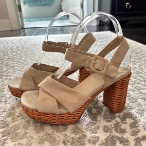 Jeffrey Campbell Amma Ice Suede Platform Heels Size 8 1/2 Suede Wicker Heels