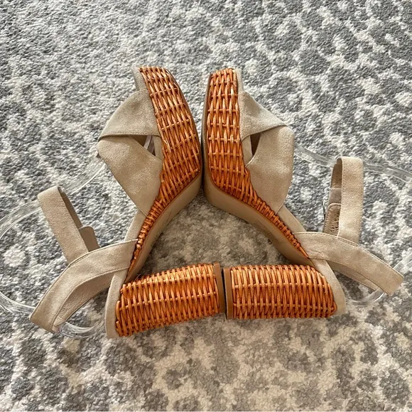 Jeffrey Campbell Amma Ice Suede Platform Heels Size 8 1/2 Suede Wicker Heels