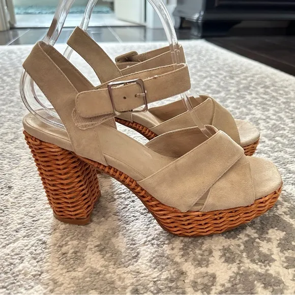 Jeffrey Campbell Amma Ice Suede Platform Heels Size 8 1/2 Suede Wicker Heels