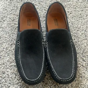 Johnston &amp; Murphy Men's Cort 2.0 Black Perforated Suede Venetian Loafer Drivers